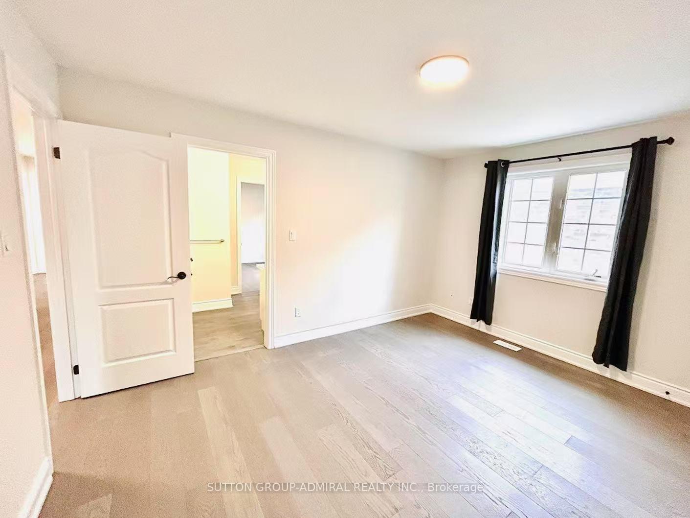 Photo 14 of 4 Castleglen Boulevard, Markham, Berczy — HOMEH