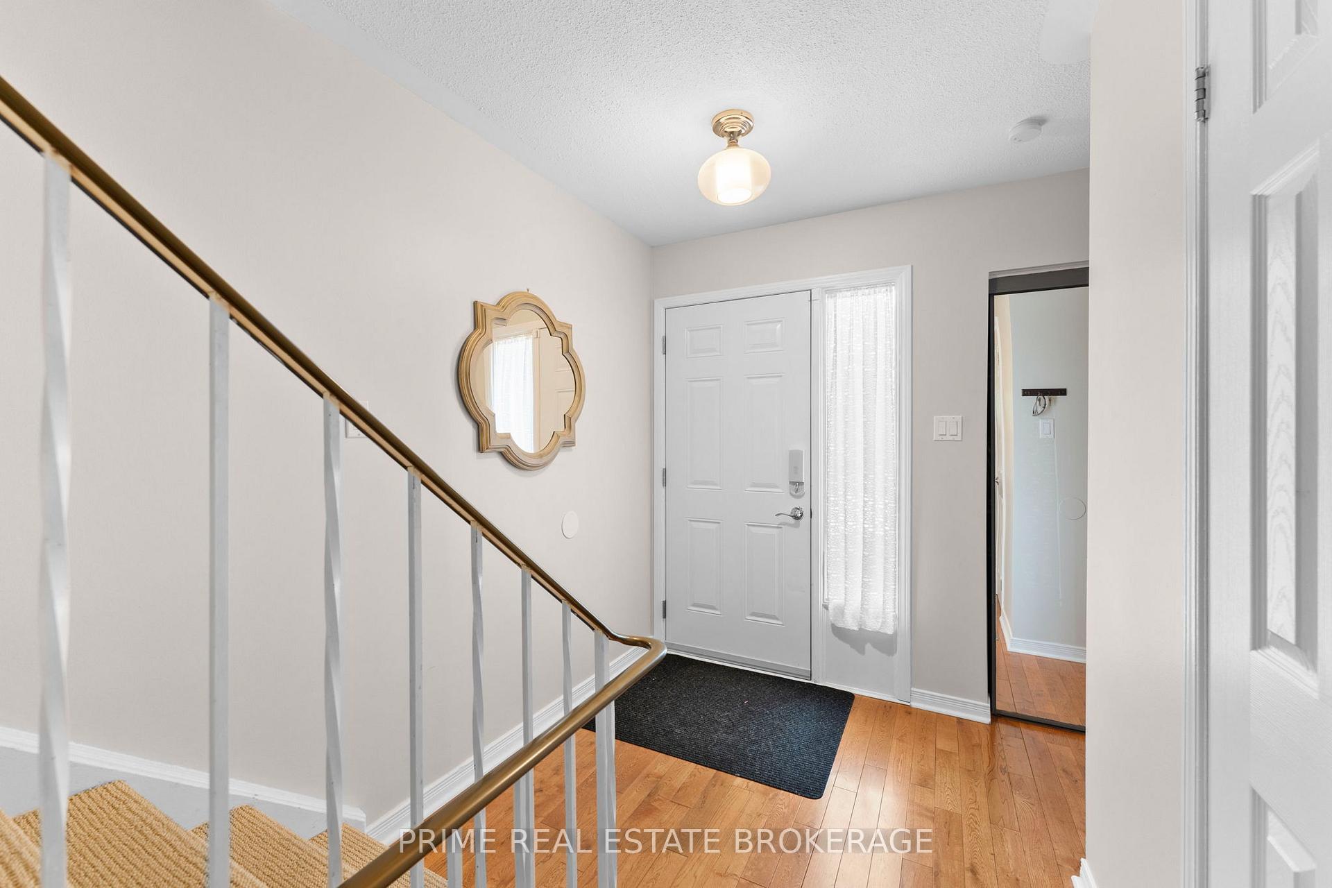Photo 3 of 304 Wilkins Street, London, South R — HOMEH