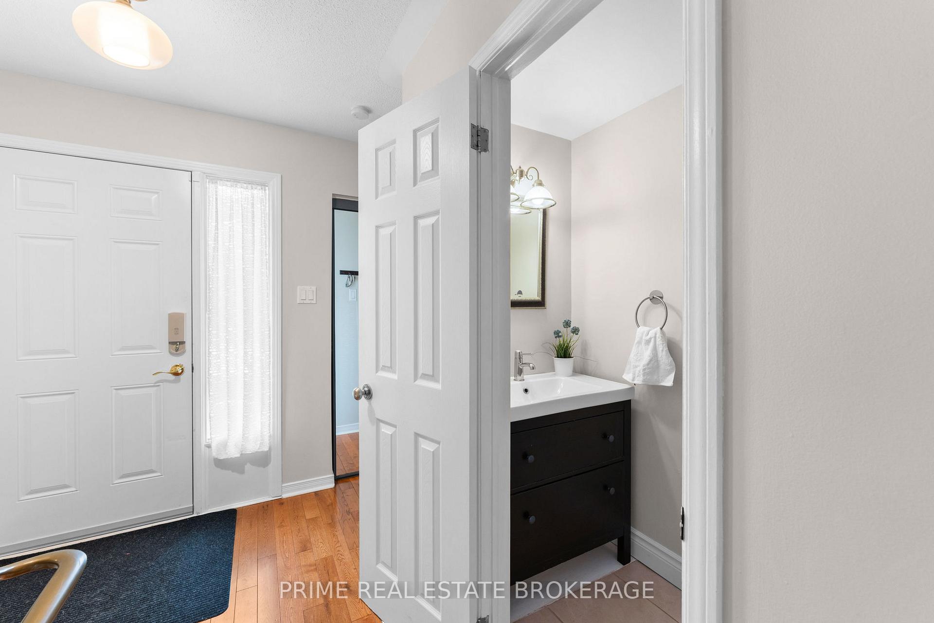 Photo 11 of 304 Wilkins Street, London, South R — HOMEH