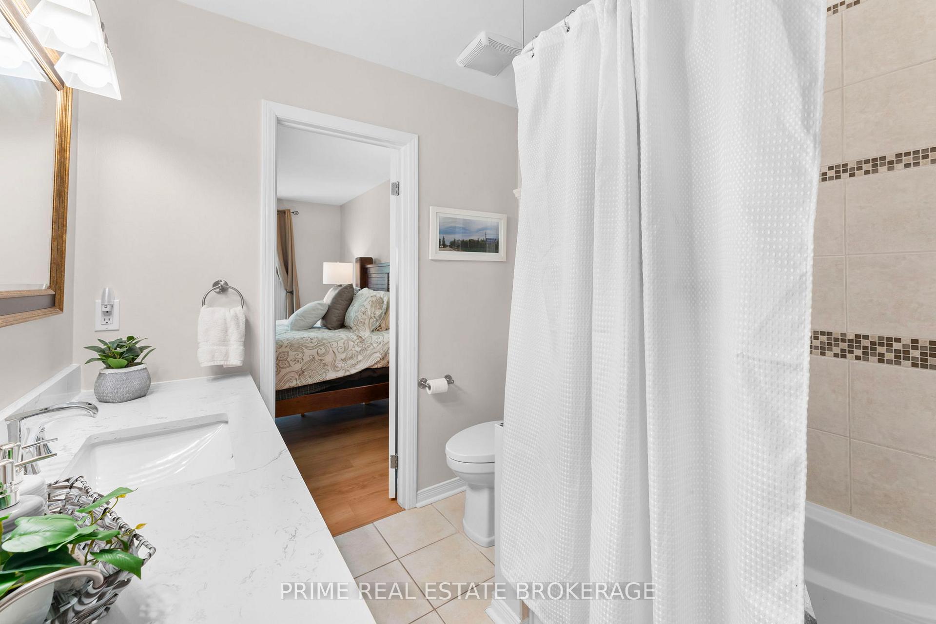 Photo 10 of 304 Wilkins Street, London, South R — HOMEH