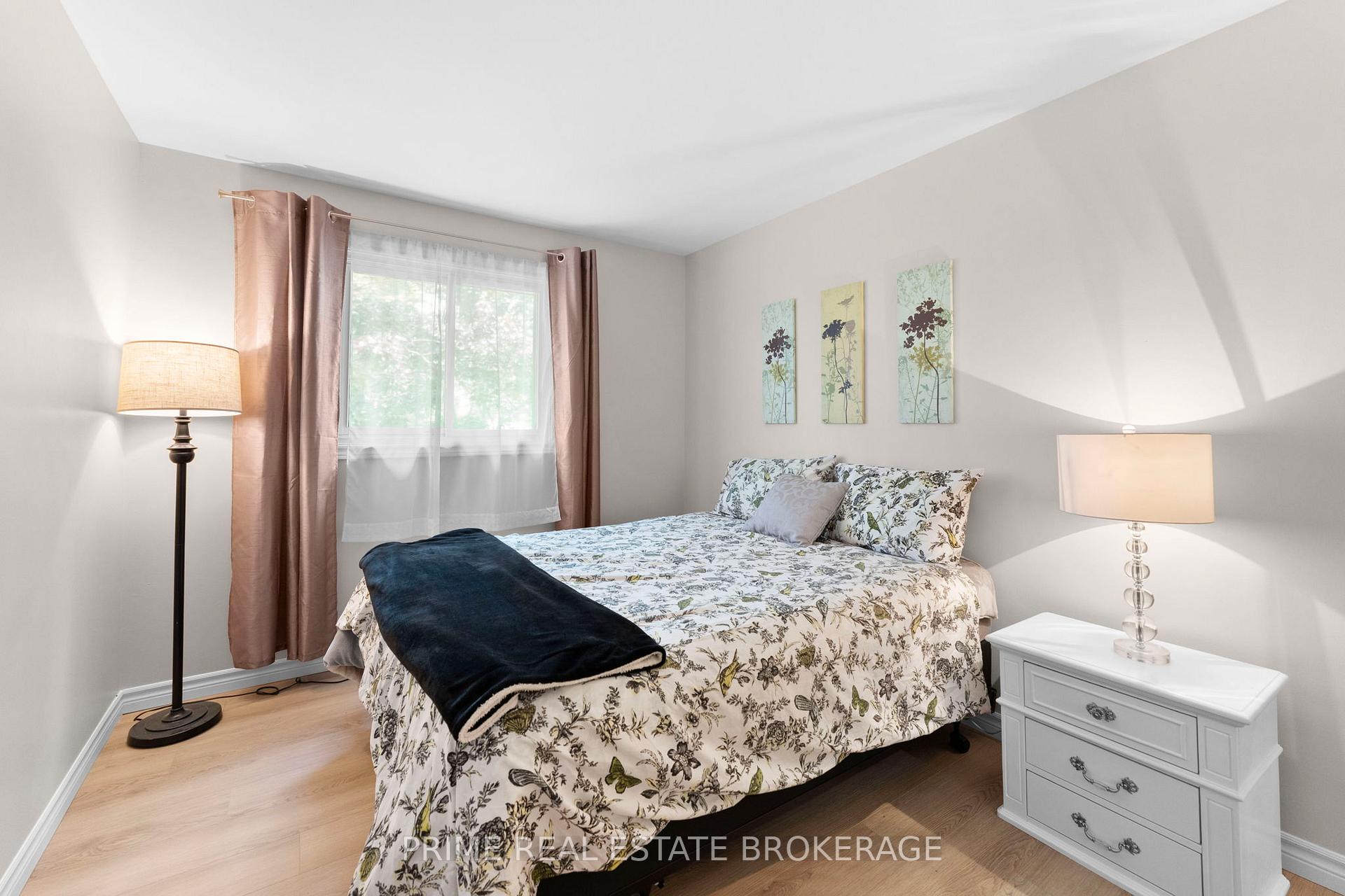 Photo 35 of 304 Wilkins Street, London, South R — HOMEH
