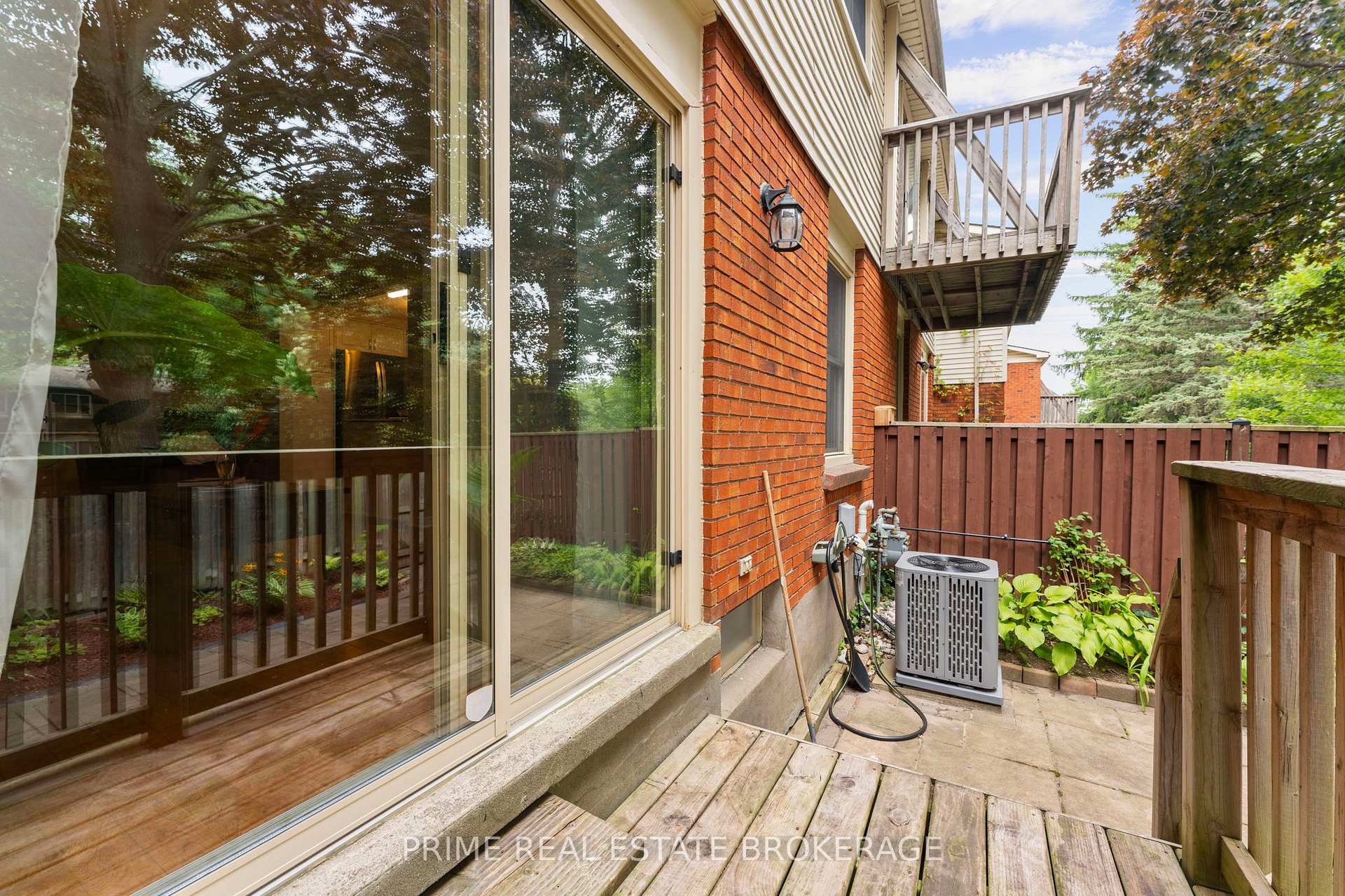Photo 26 of 304 Wilkins Street, London, South R — HOMEH