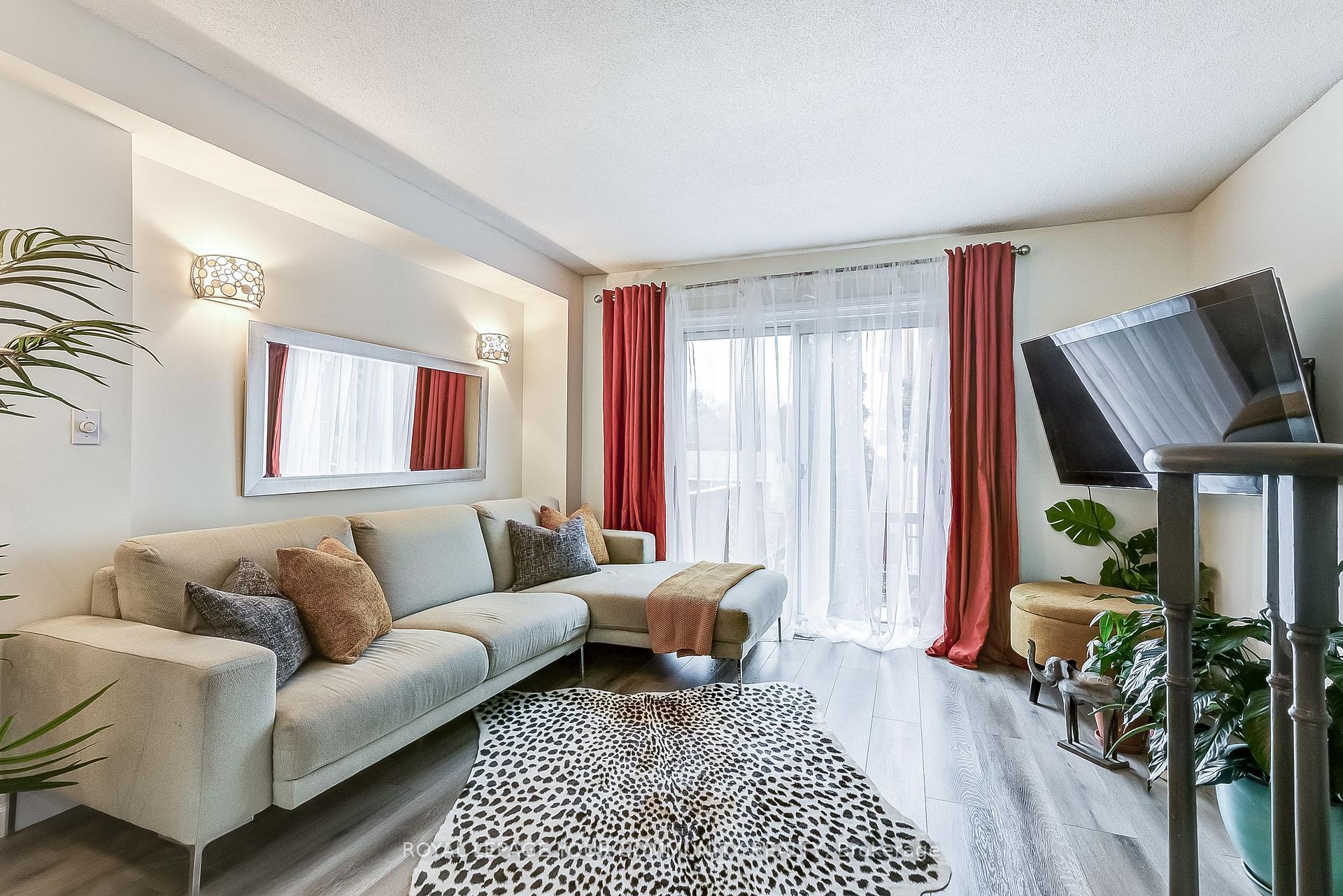 Photo 11 of Unit #7, 1635 Pickering Parkway, Pickering, Village East — HOMEH