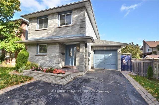Front of Unit Basement, 54 Clipstone Court