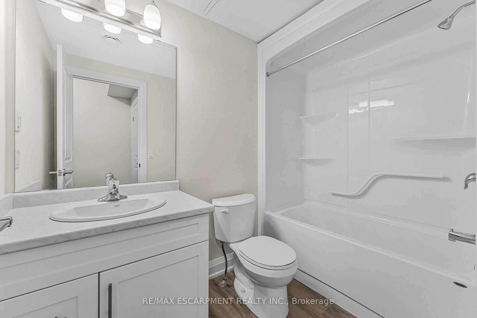 Photo 6 of Unit 303, 118 Summersides Boulevard, Pelham, Fonthill — HOMEH