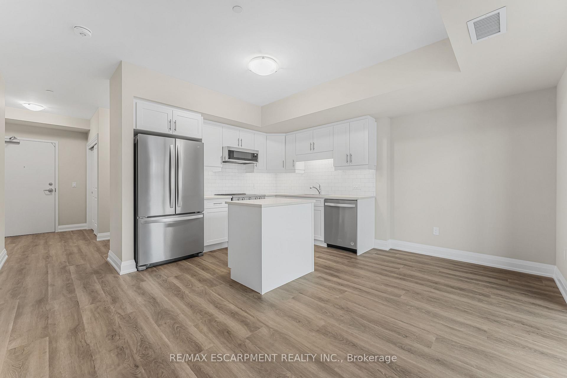 Photo 7 of Unit 303, 118 Summersides Boulevard, Pelham, Fonthill — HOMEH