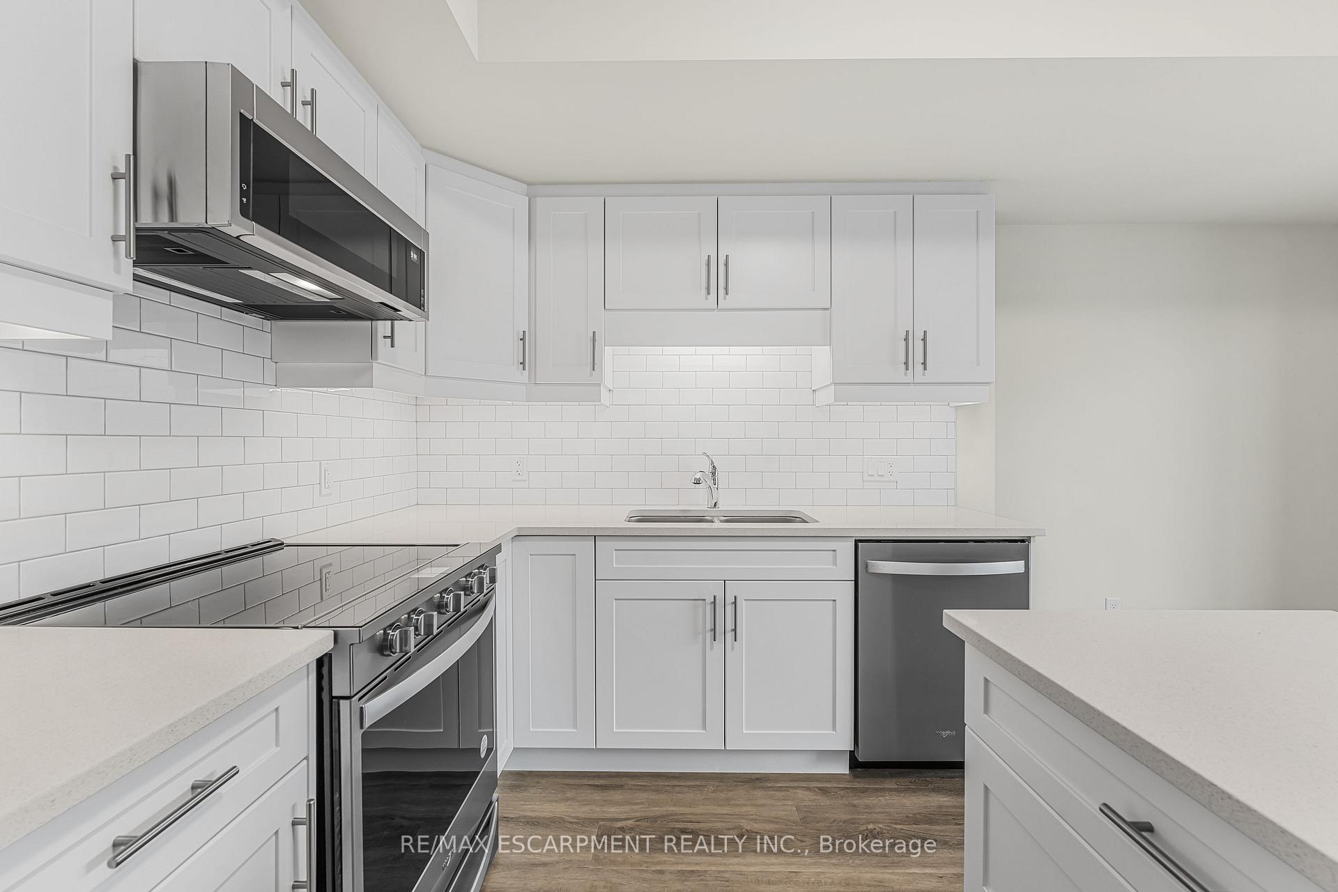 Photo 8 of Unit 303, 118 Summersides Boulevard, Pelham, Fonthill — HOMEH