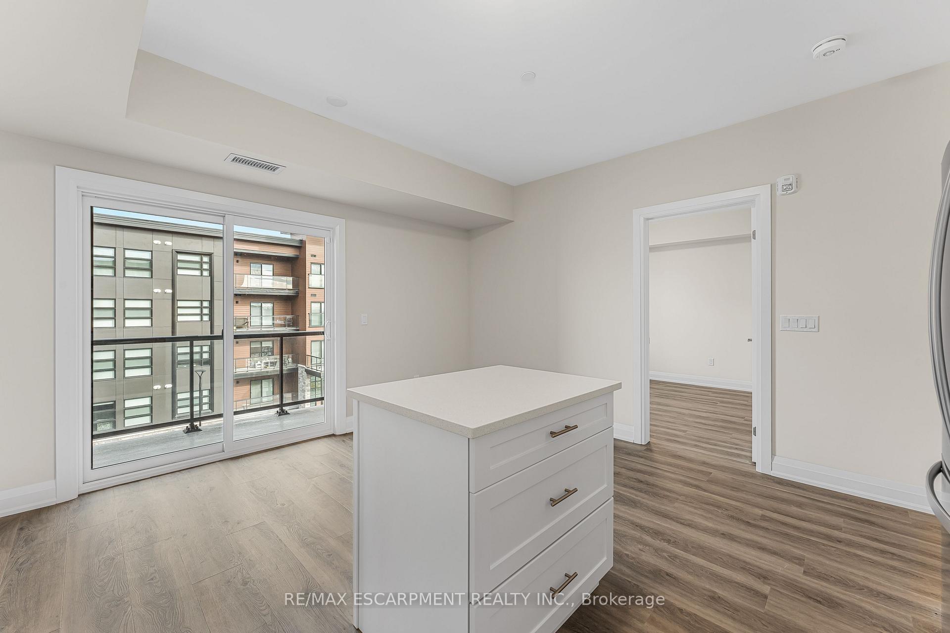 Photo 15 of Unit 303, 118 Summersides Boulevard, Pelham, Fonthill — HOMEH