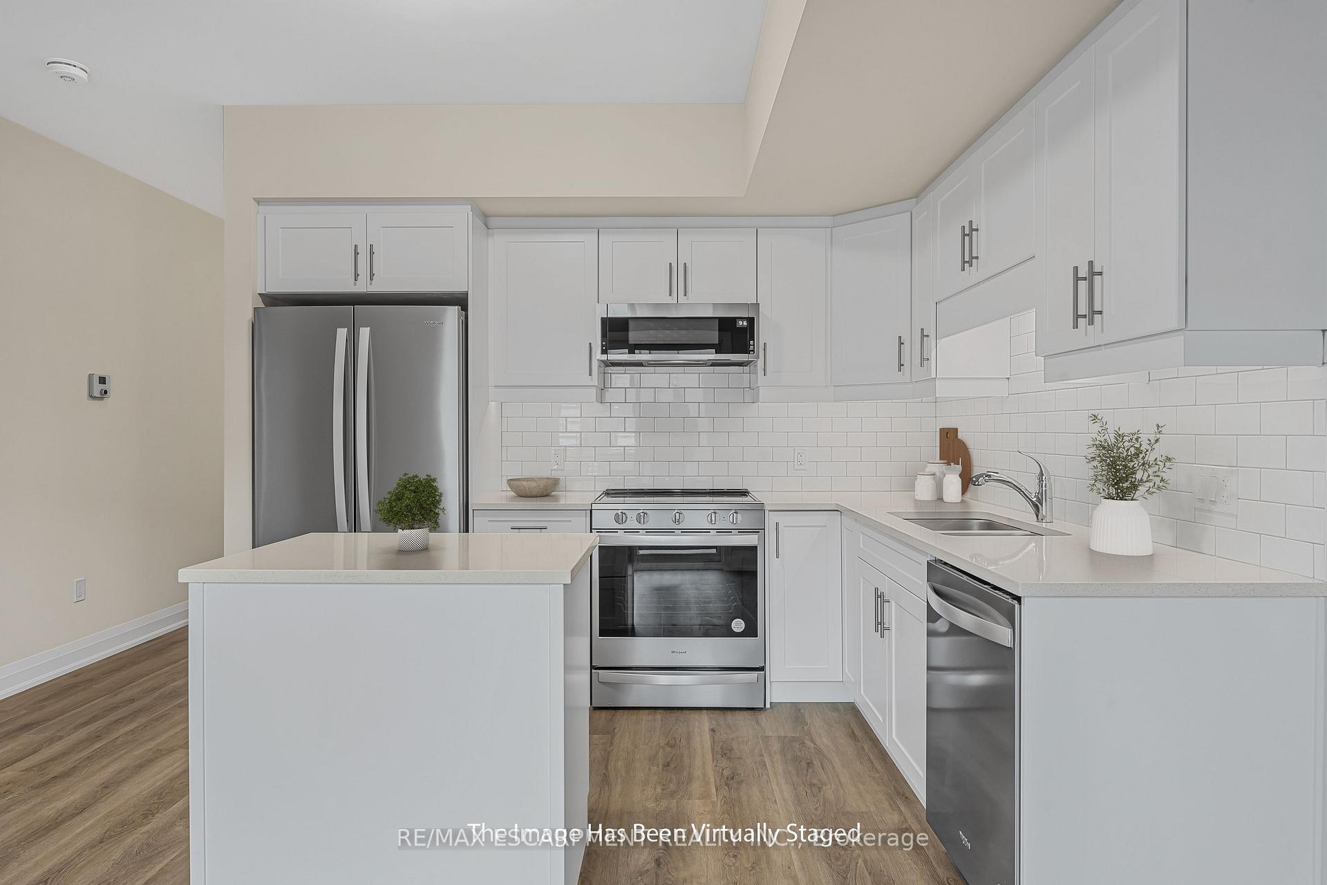 Photo 16 of Unit 303, 118 Summersides Boulevard, Pelham, Fonthill — HOMEH