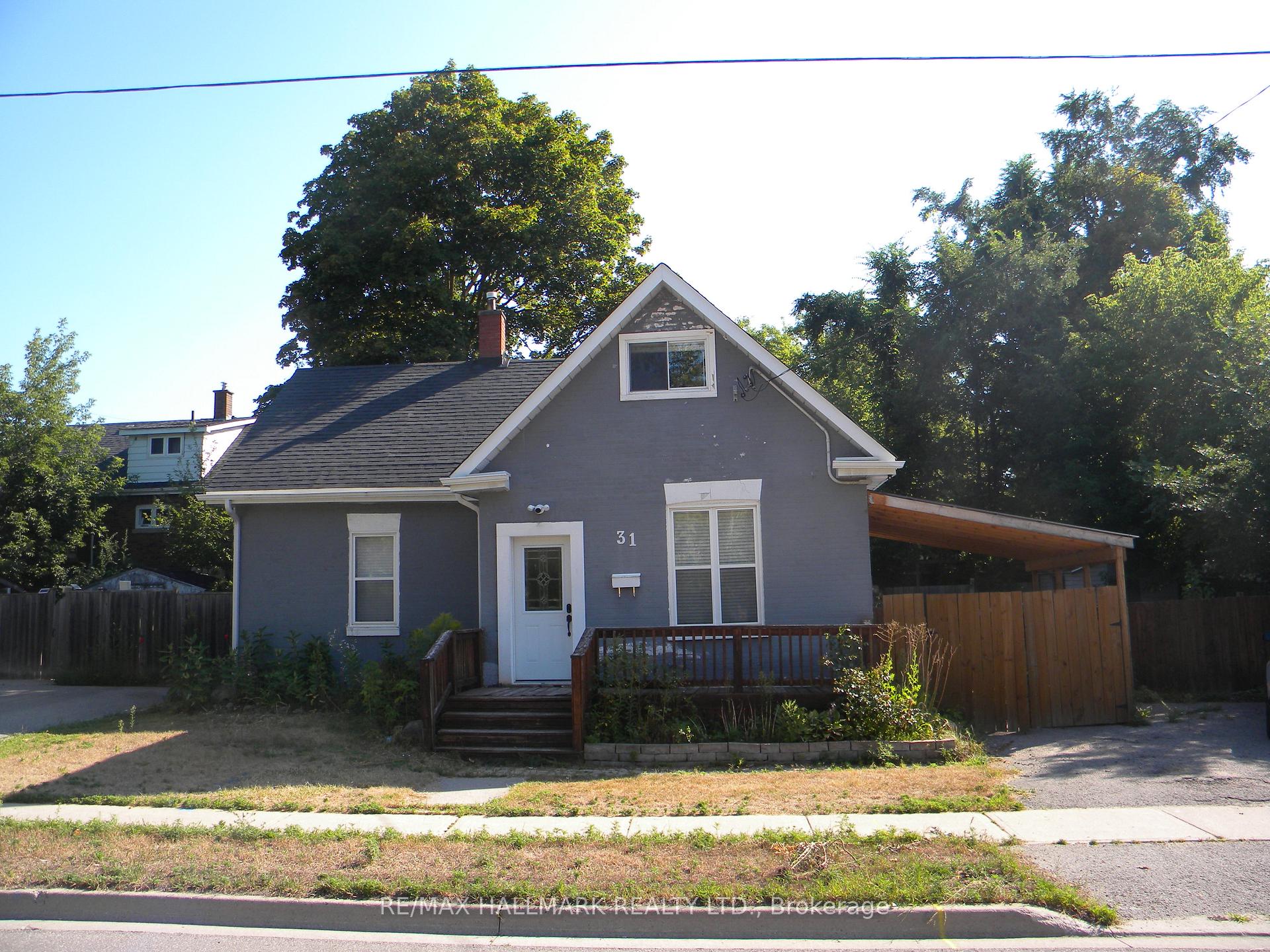 Front of 31 Eccles Street N