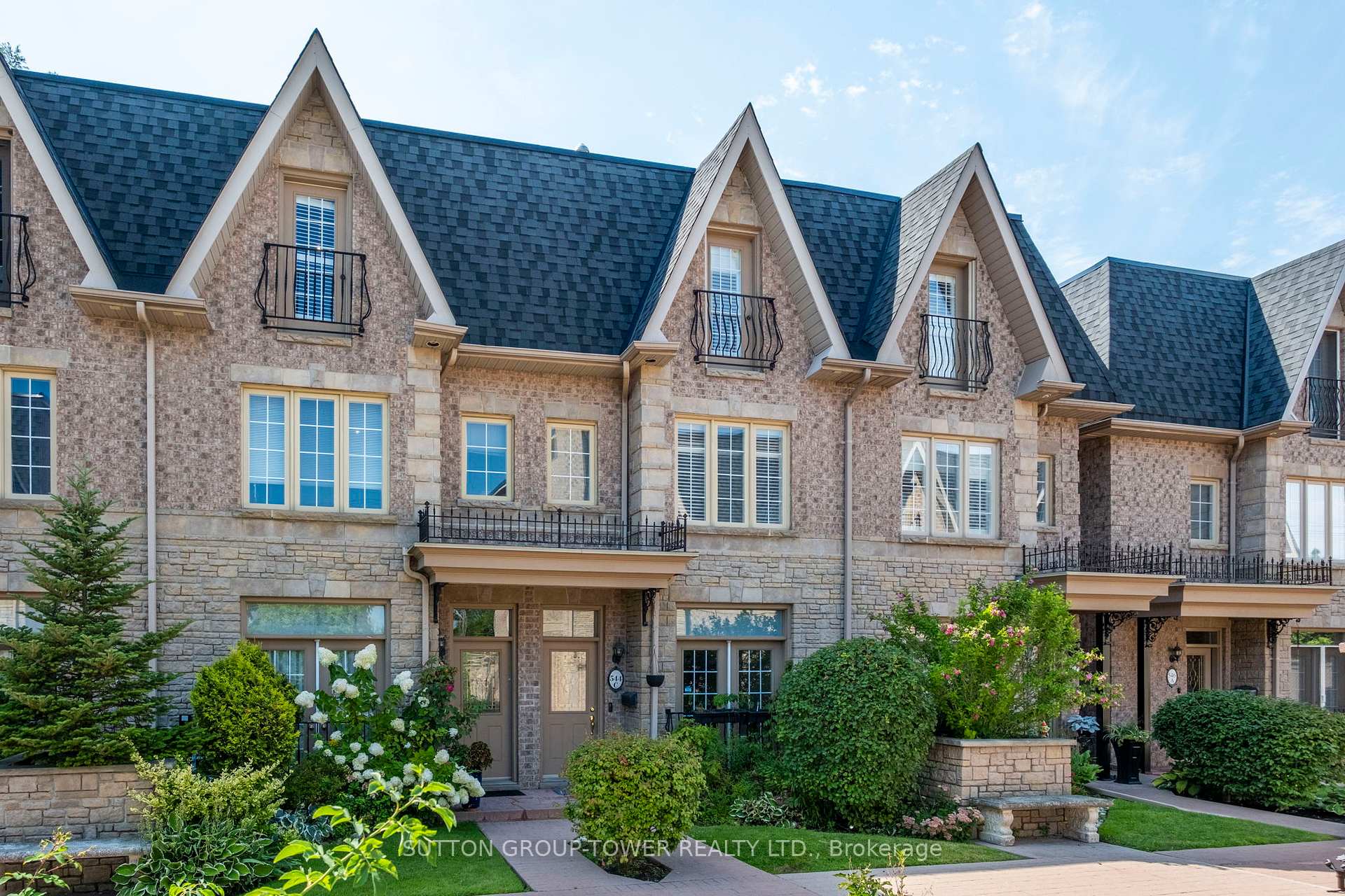 Front of 544C Scarlett Road