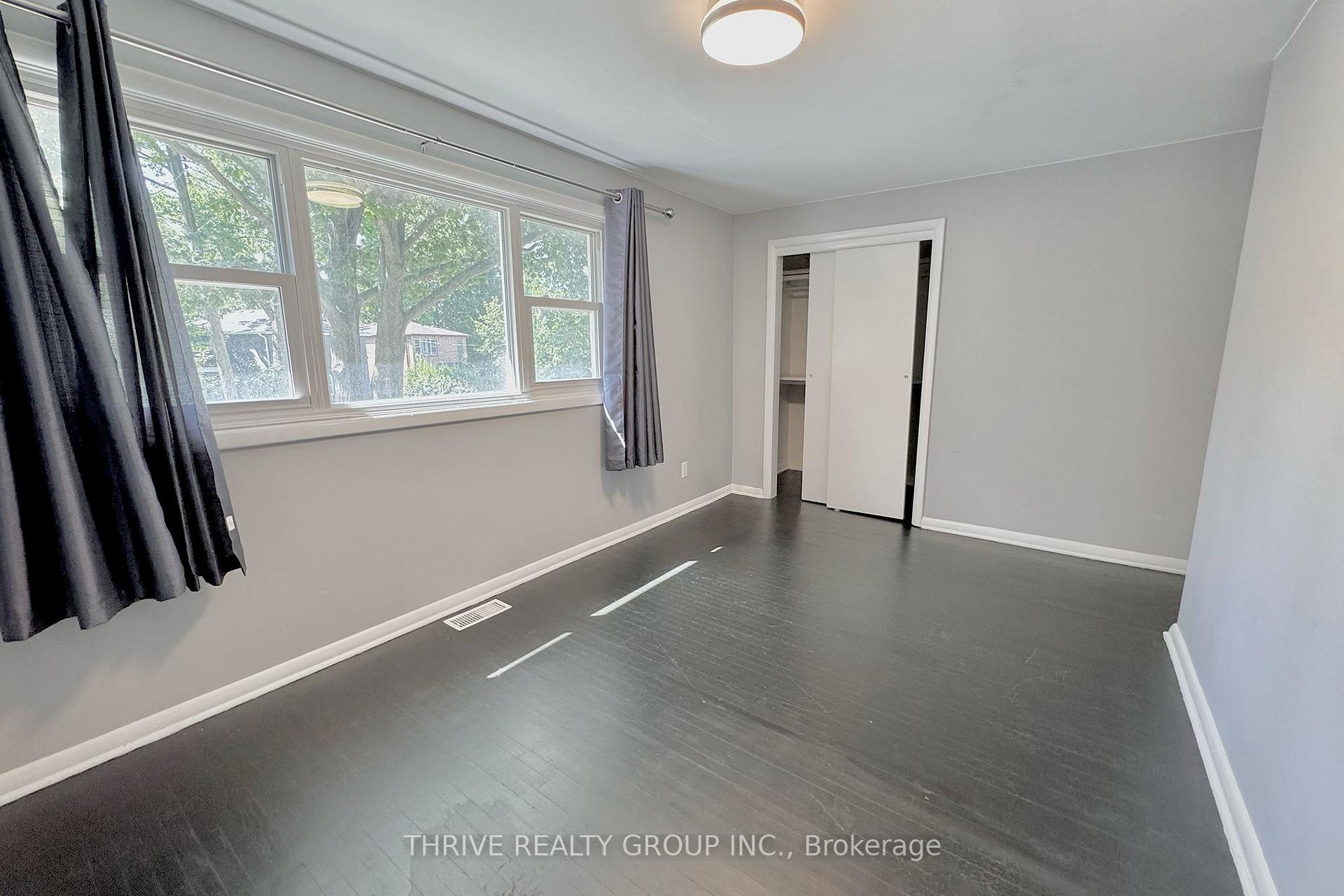 Photo 8 of 201 Barry Place, London, North N — HOMEH