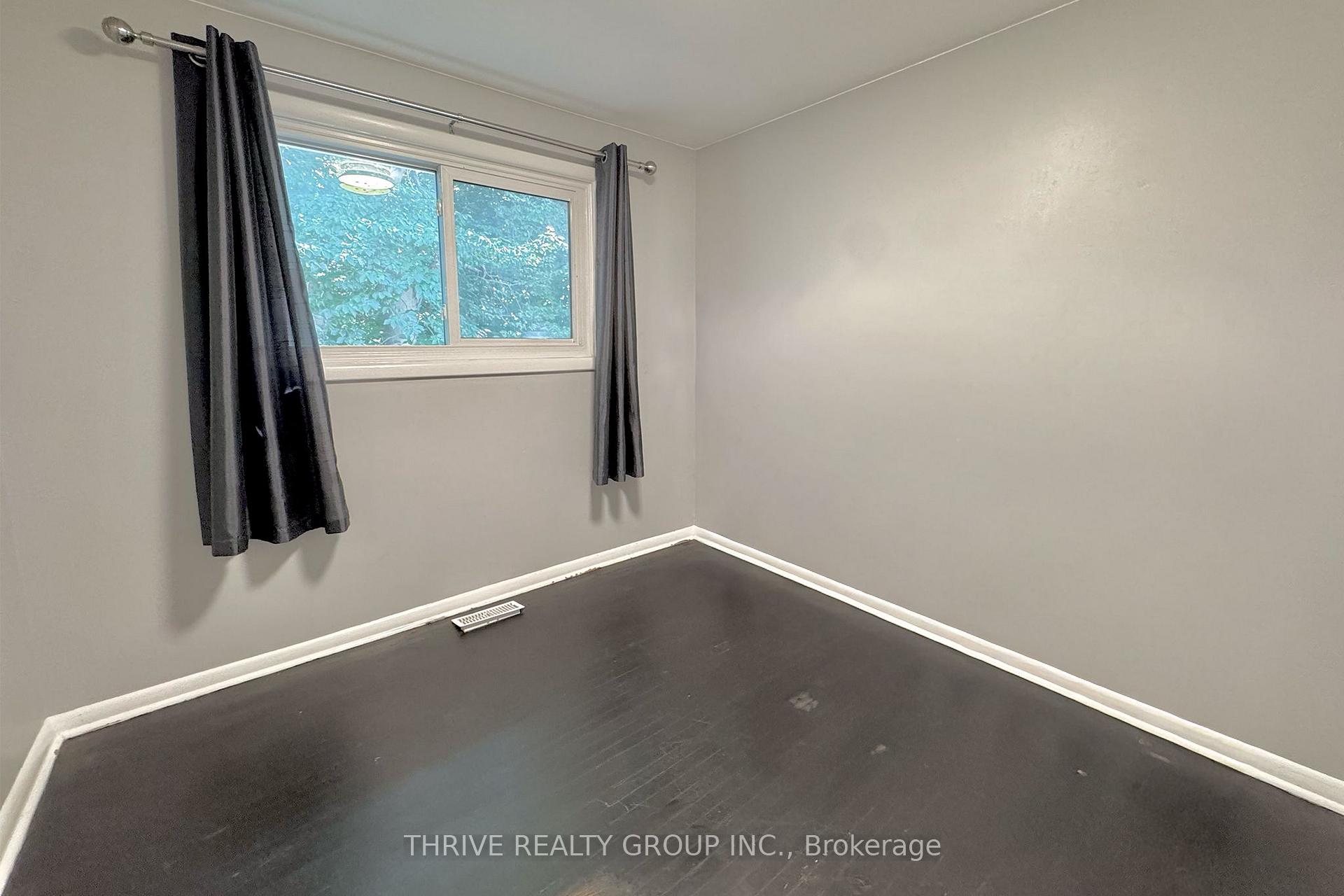 Photo 10 of 201 Barry Place, London, North N — HOMEH