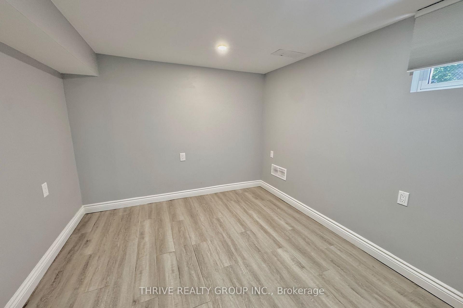 Photo 11 of 201 Barry Place, London, North N — HOMEH