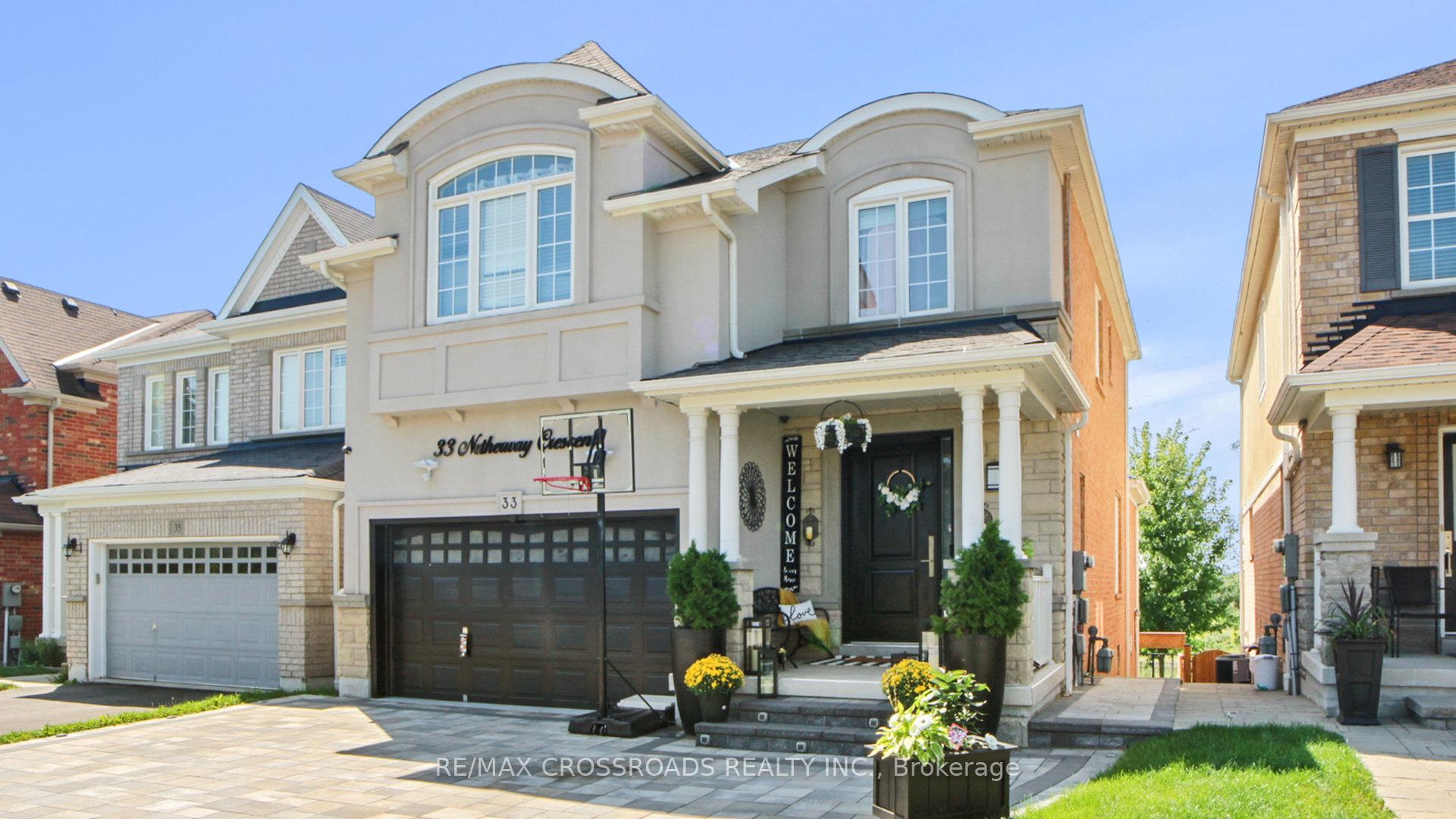 Front of Unit Lower, 33 Netherway Crescent