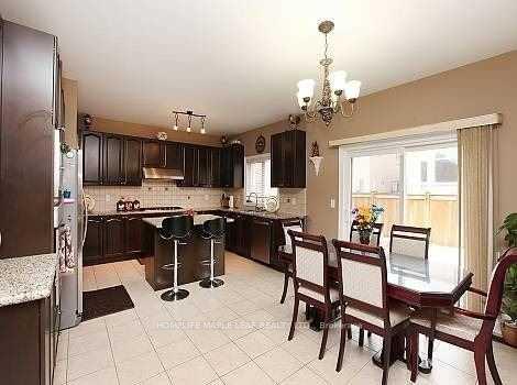 Photo 7 of 29 Jacksonville Drive, Brampton, Vales of Castlemore — HOMEH