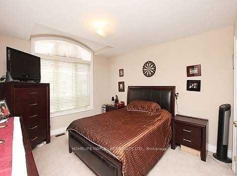 Photo 17 of 29 Jacksonville Drive, Brampton, Vales of Castlemore — HOMEH