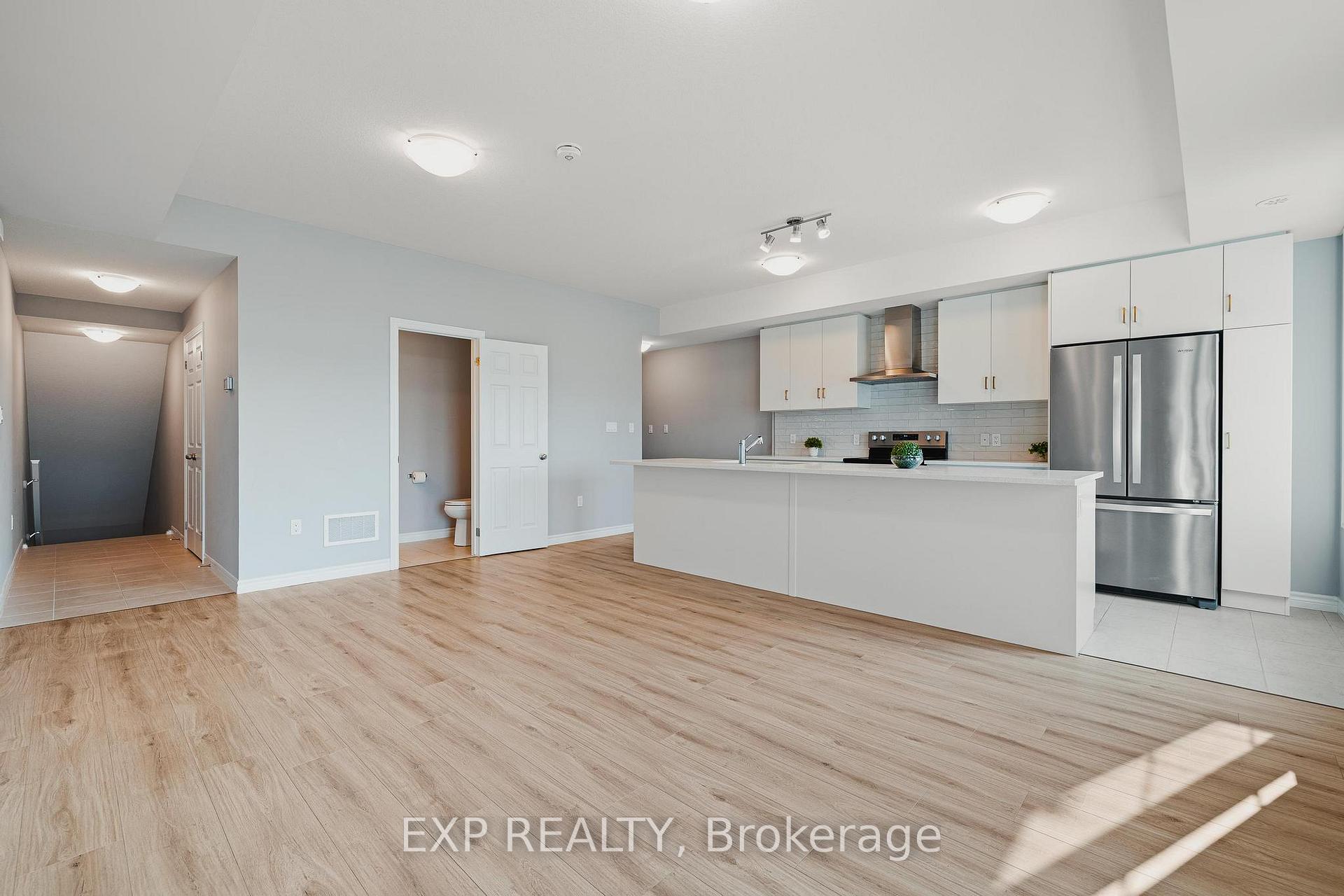 Photo 2 of 104 Lomond Lane W, Kitchener — HOMEH