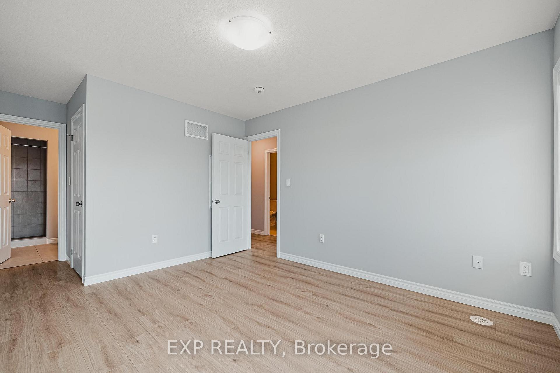 Photo 11 of 104 Lomond Lane W, Kitchener — HOMEH