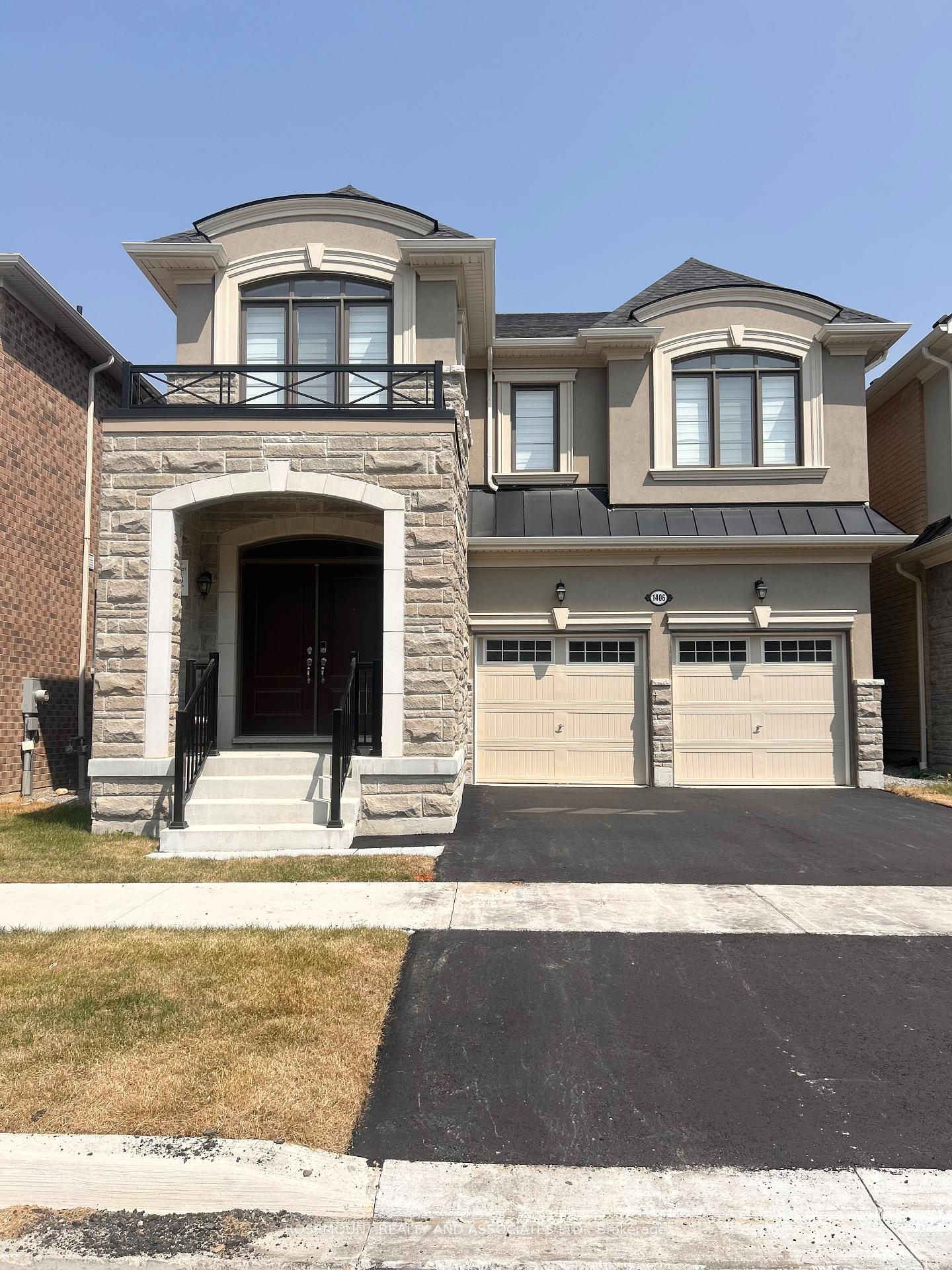 Photo 1 of 1406 Mockingbird Square, Pickering, Rural Pickering — HOMEH