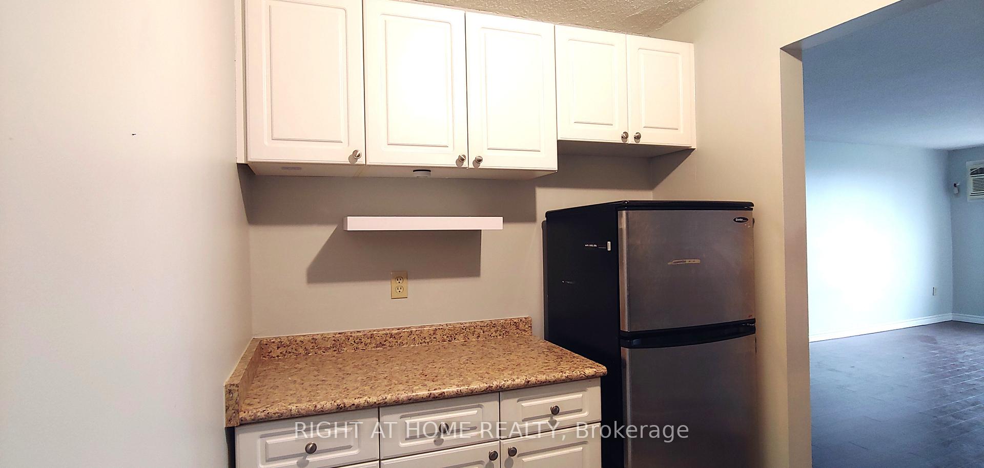 Photo 11 of Unit 1002, 64 Benton Street, Kitchener, Cedar Hill — HOMEH