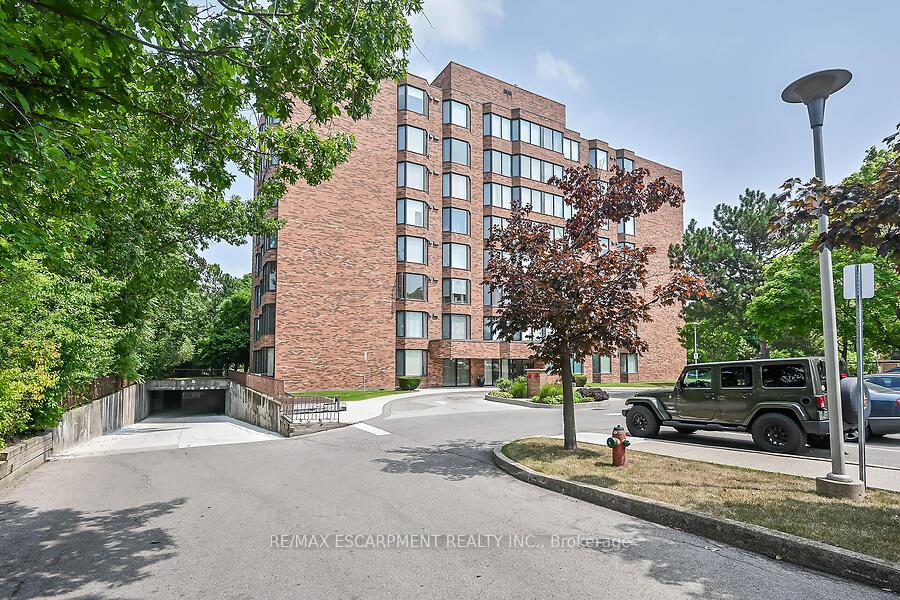 Photo 5 of Unit 703, 200 Limeridge Road W, Hamilton, Rolston — HOMEH