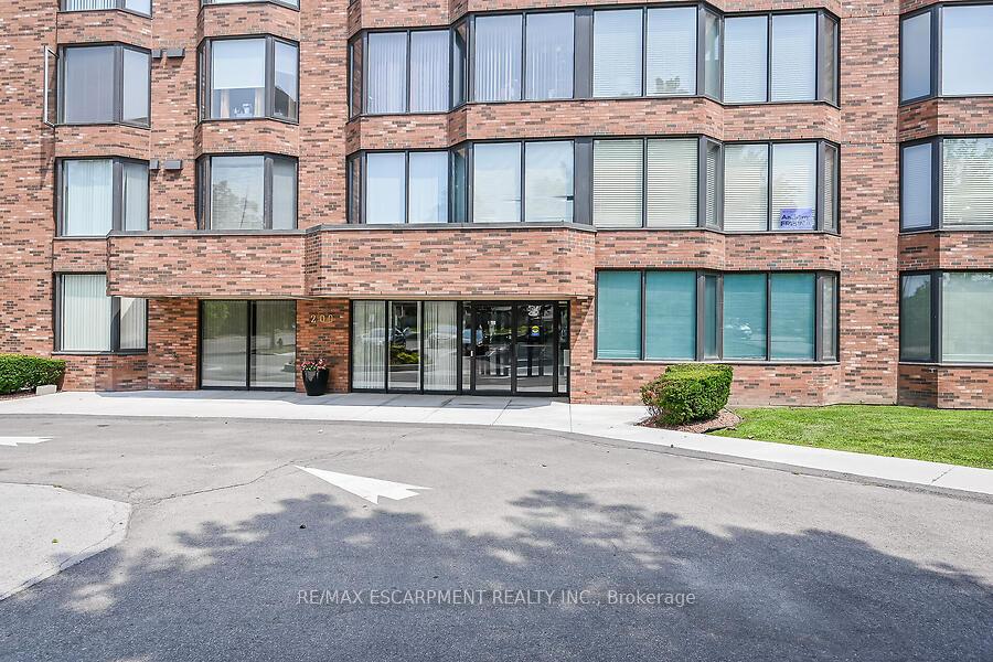 Photo 10 of Unit 703, 200 Limeridge Road W, Hamilton, Rolston — HOMEH