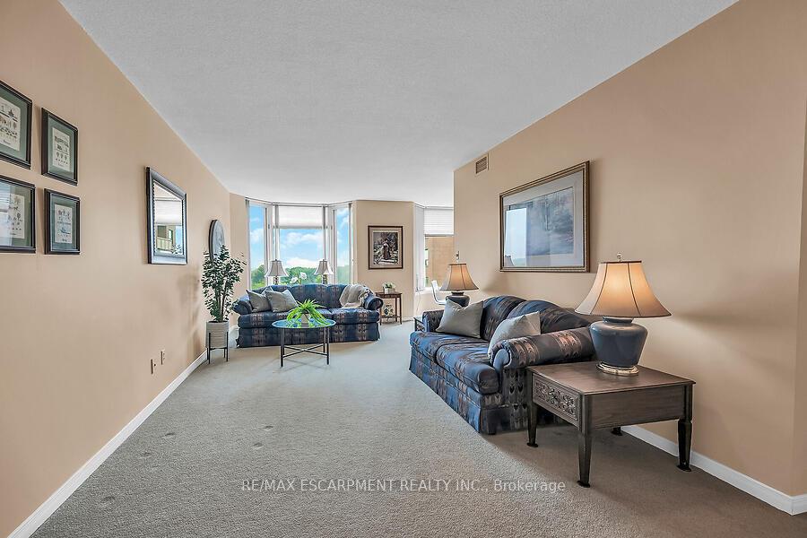 Photo 2 of Unit 703, 200 Limeridge Road W, Hamilton, Rolston — HOMEH