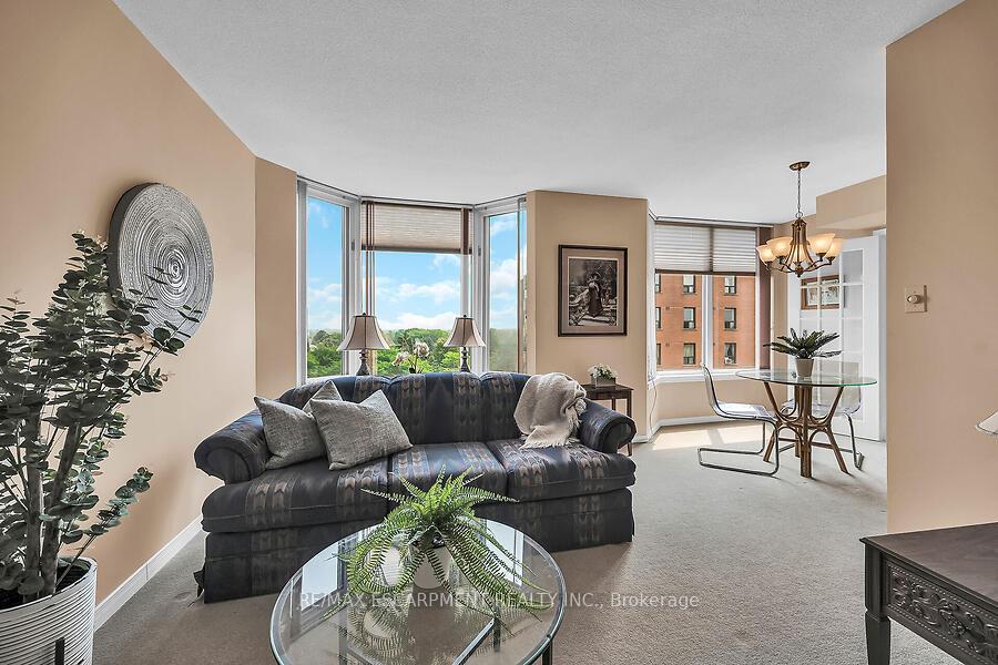 Photo 3 of Unit 703, 200 Limeridge Road W, Hamilton, Rolston — HOMEH