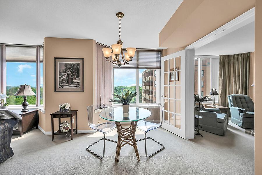 Photo 6 of Unit 703, 200 Limeridge Road W, Hamilton, Rolston — HOMEH