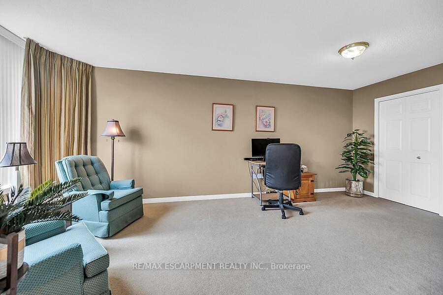 Photo 14 of Unit 703, 200 Limeridge Road W, Hamilton, Rolston — HOMEH