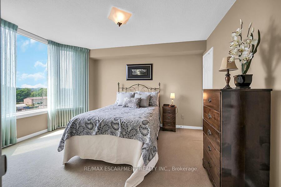 Photo 12 of Unit 703, 200 Limeridge Road W, Hamilton, Rolston — HOMEH