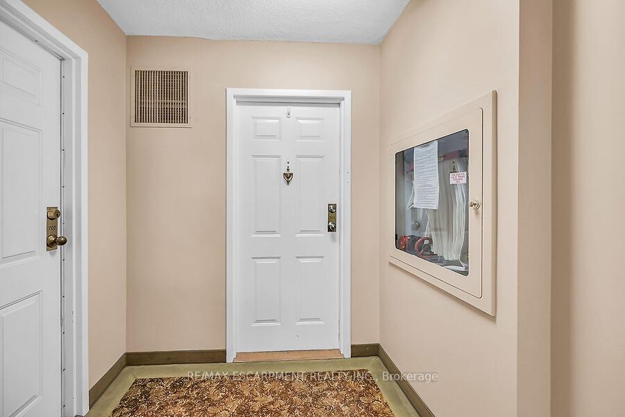Photo 19 of Unit 703, 200 Limeridge Road W, Hamilton, Rolston — HOMEH
