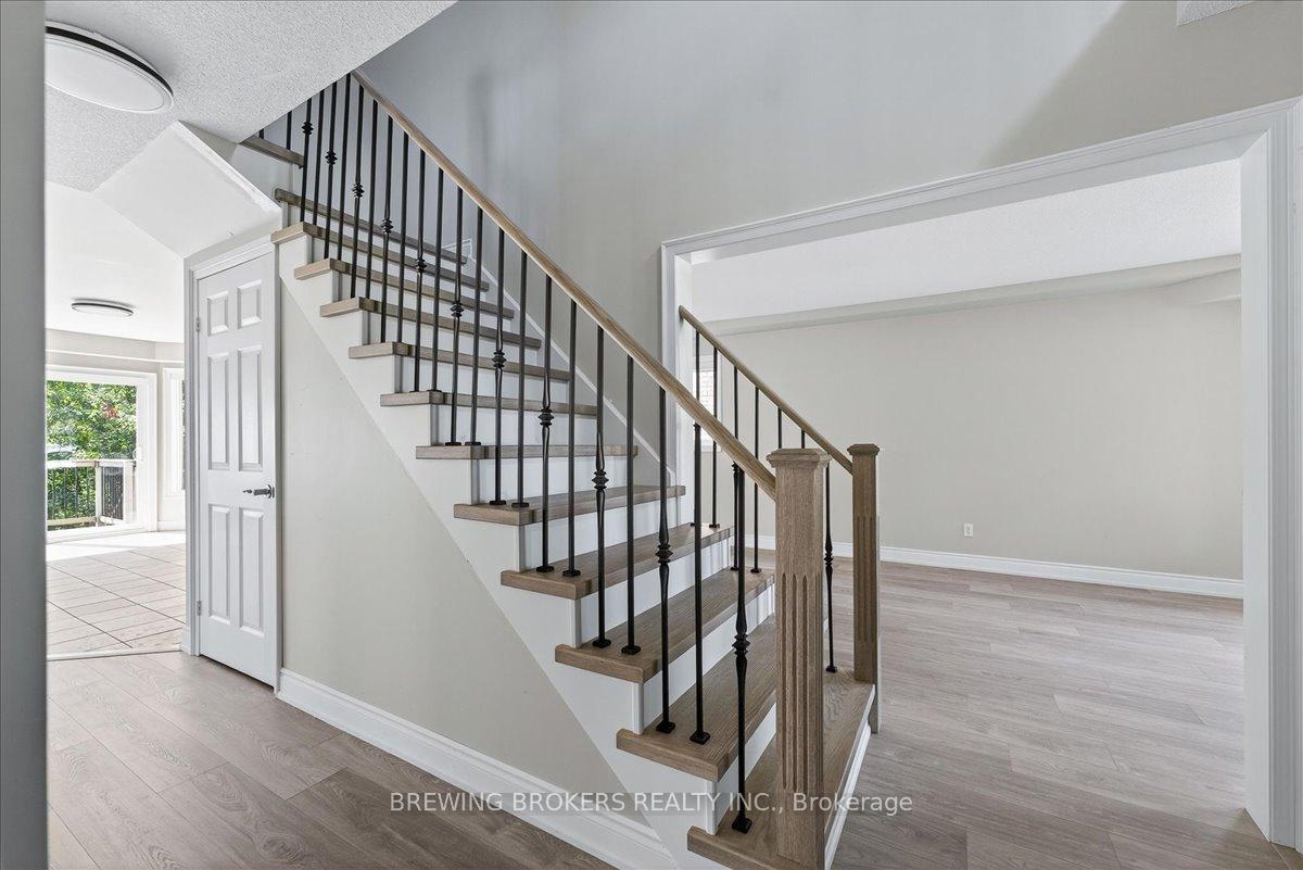 Photo 16 of 1067 Leslie Drive, Innisfil, Alcona — HOMEH