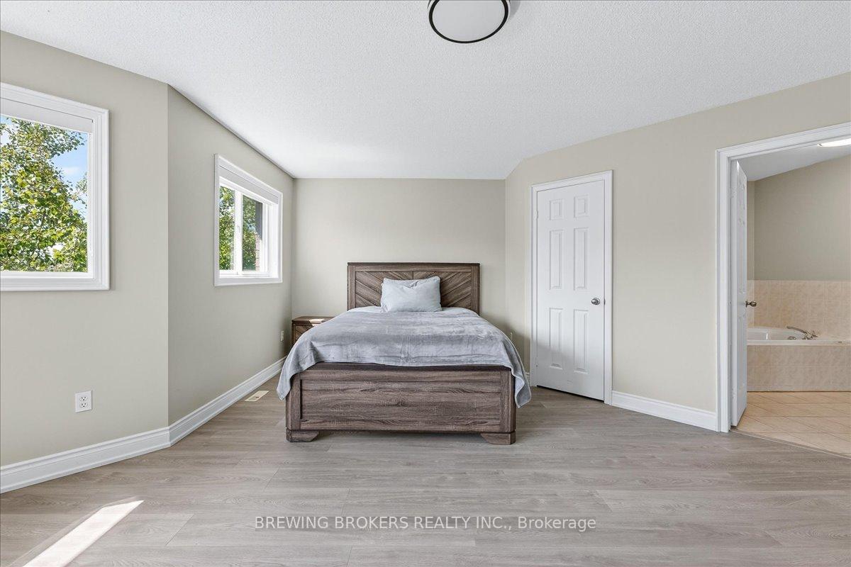 Photo 33 of 1067 Leslie Drive, Innisfil, Alcona — HOMEH