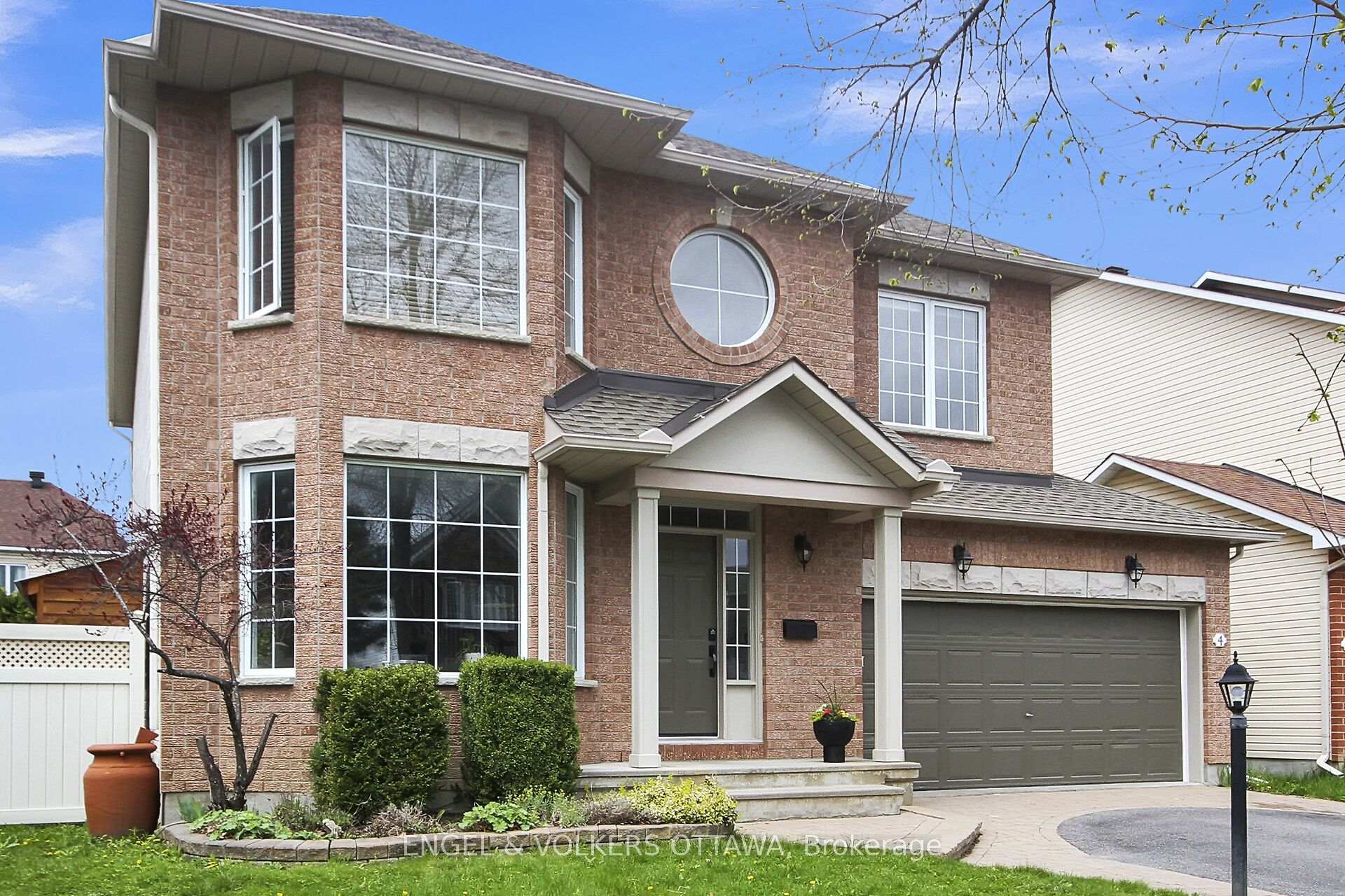 Photo 2 of 4 Greatwood Crescent, Ottawa, Barrhaven East — HOMEH