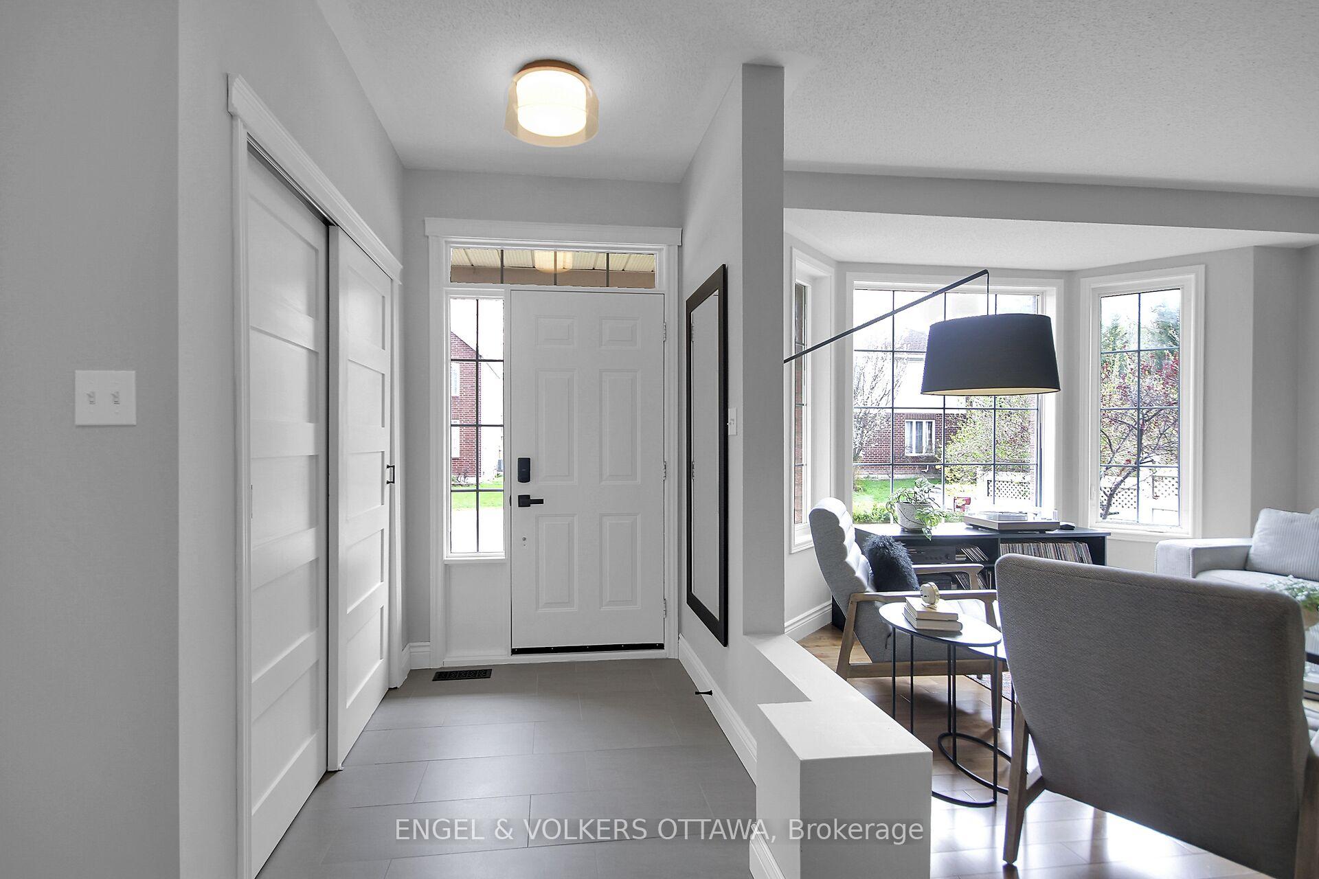 Photo 3 of 4 Greatwood Crescent, Ottawa, Barrhaven East — HOMEH