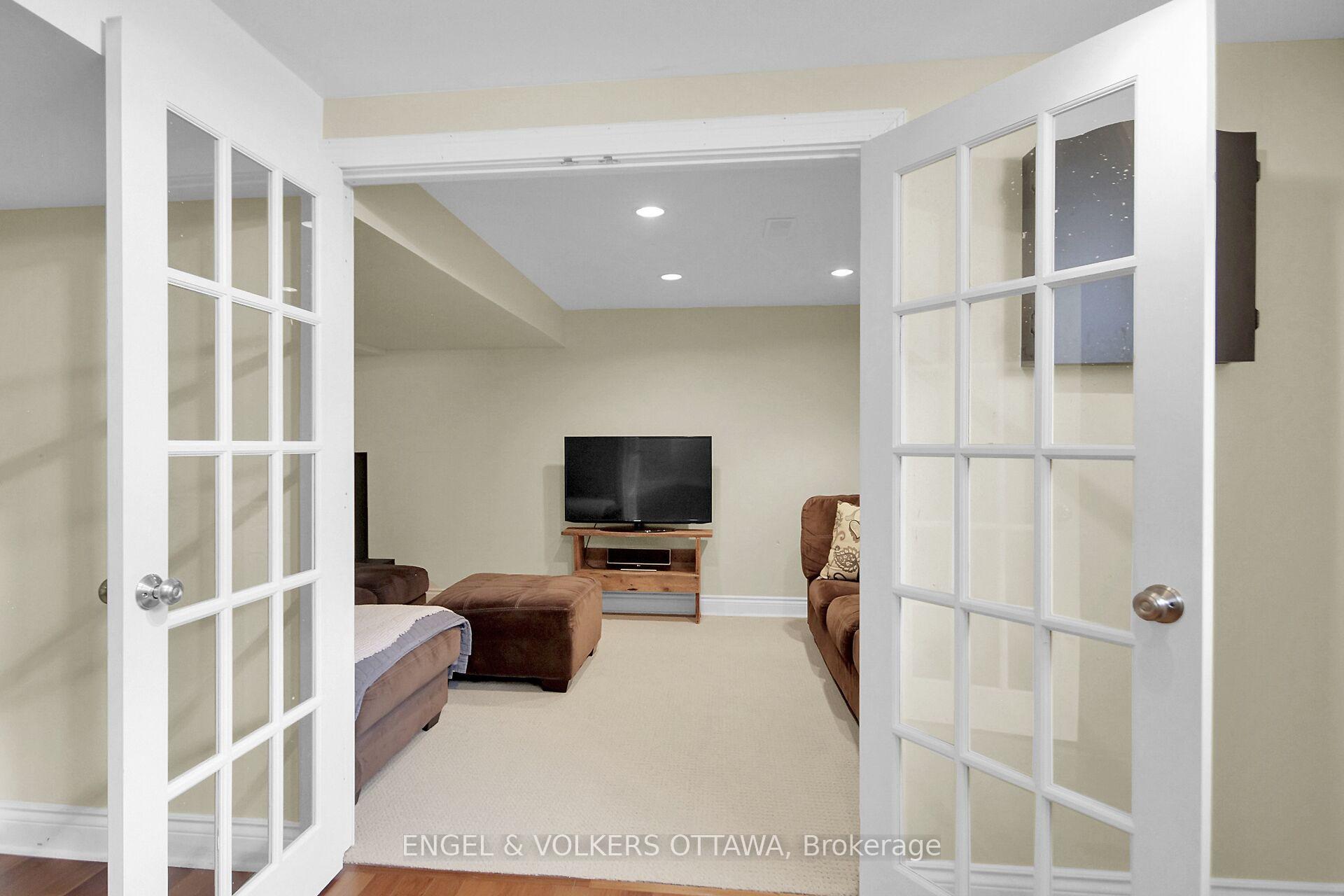 Photo 30 of 4 Greatwood Crescent, Ottawa, Barrhaven East — HOMEH