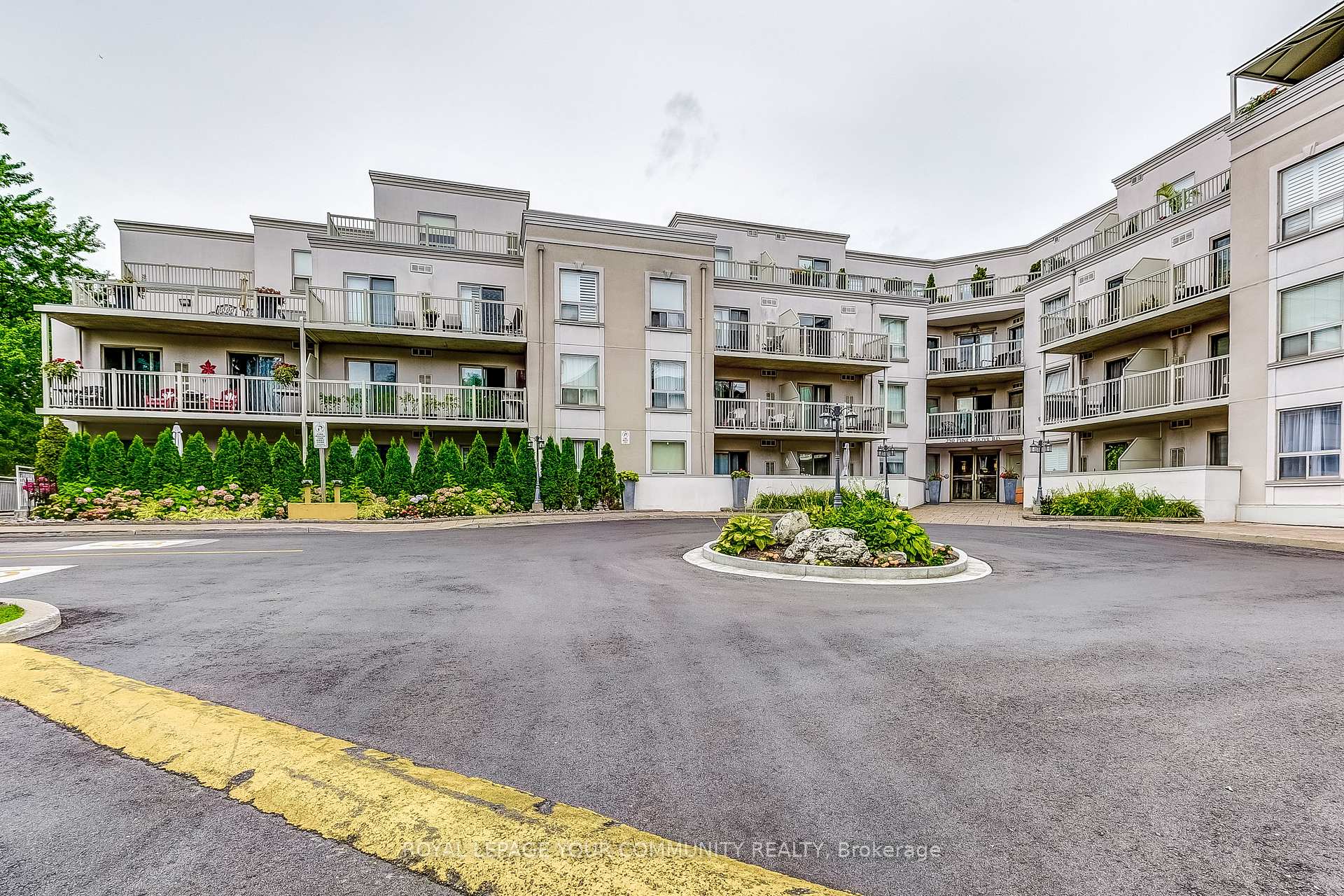 Front of Unit 101, 250 Pine Grove Road