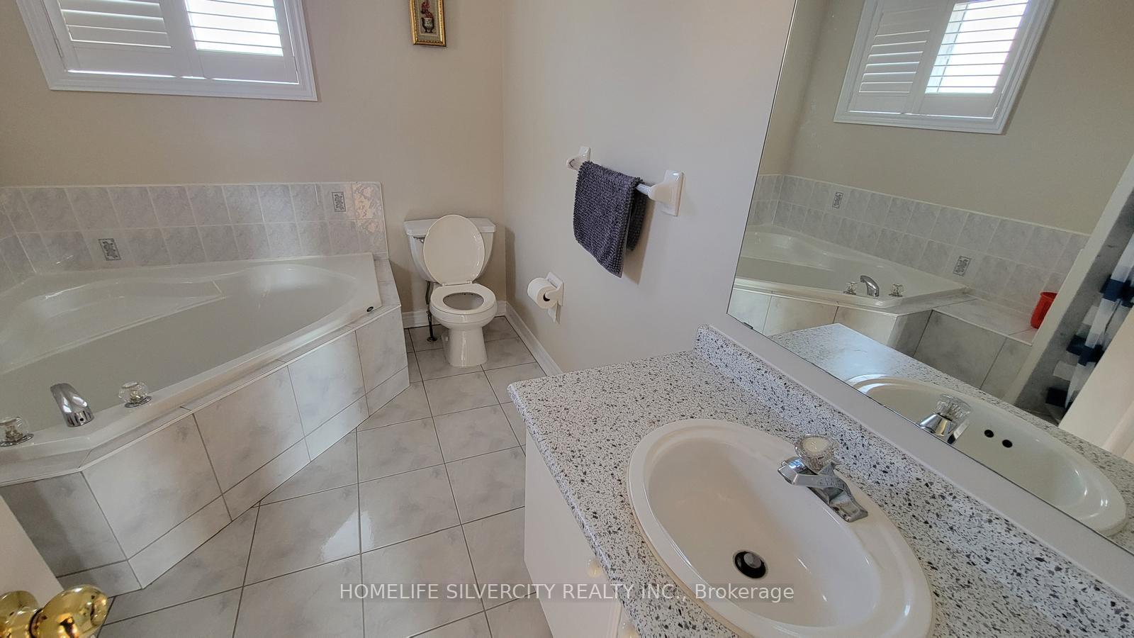 Photo 14 of 255 Mountainberry Road, Brampton, Sandringham-Wellington — HOMEH