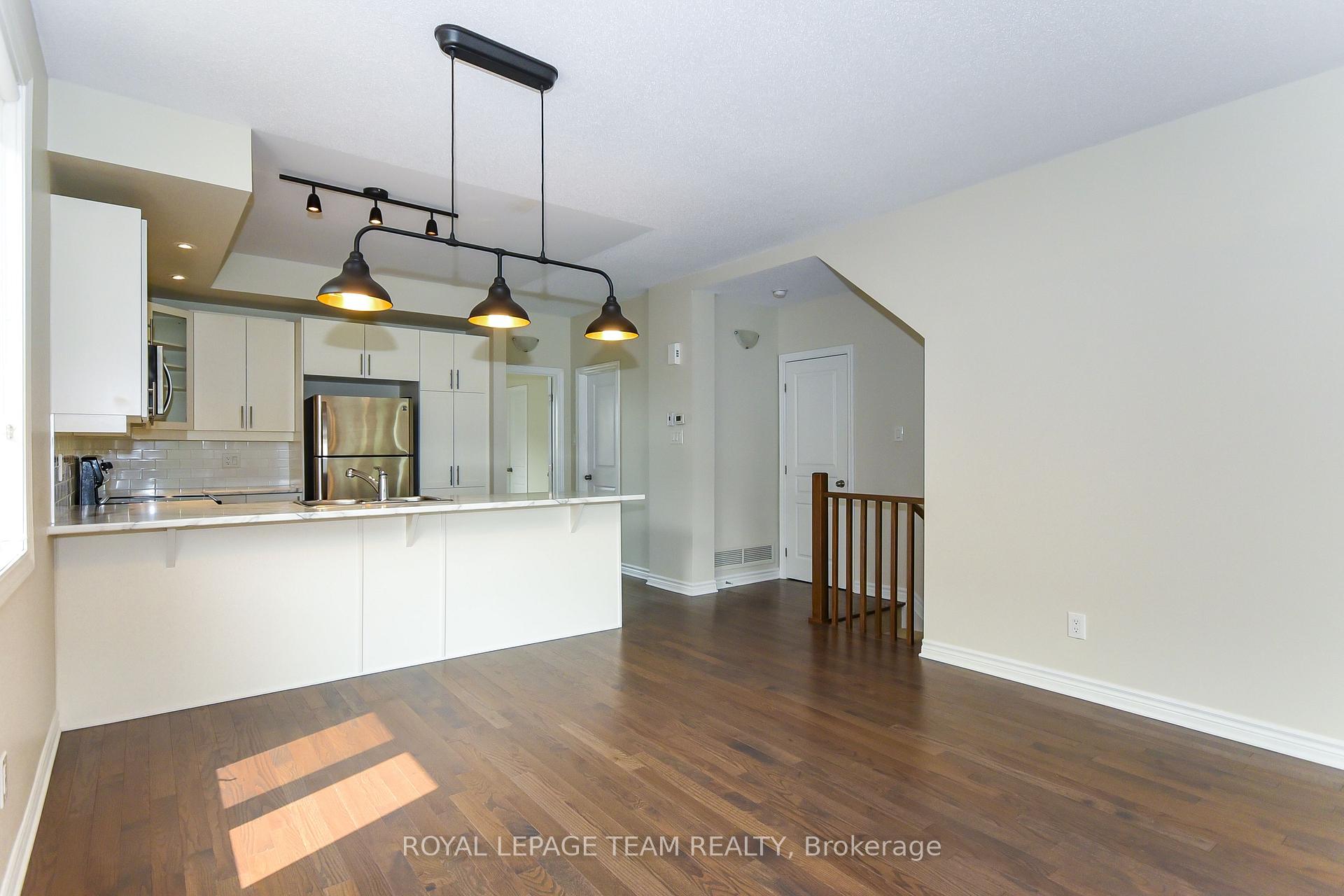 Photo 18 of 200 Pembina Private, Ottawa, Riverside South/Gloucester Glen — HOMEH