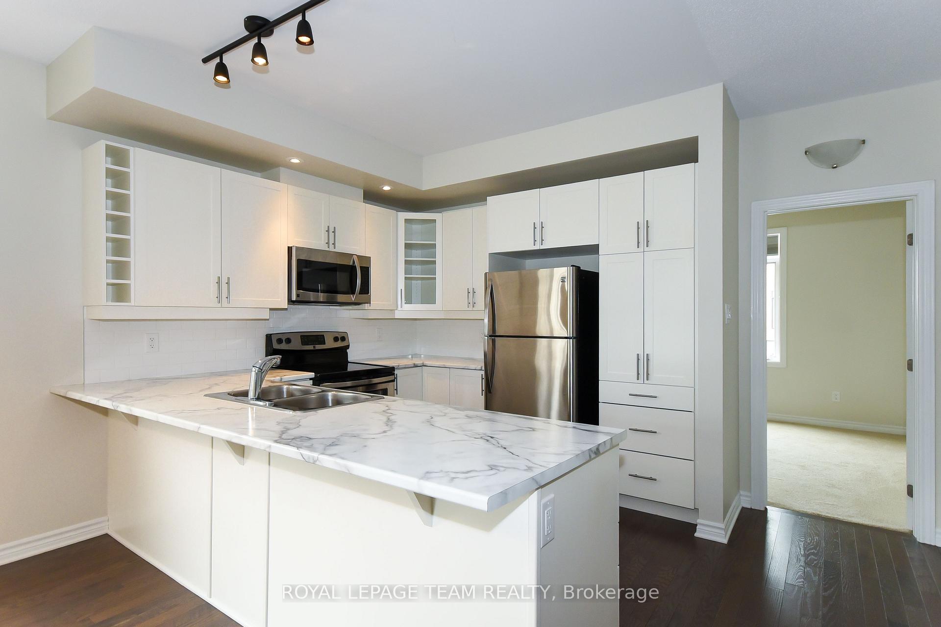 Photo 10 of 200 Pembina Private, Ottawa, Riverside South/Gloucester Glen — HOMEH