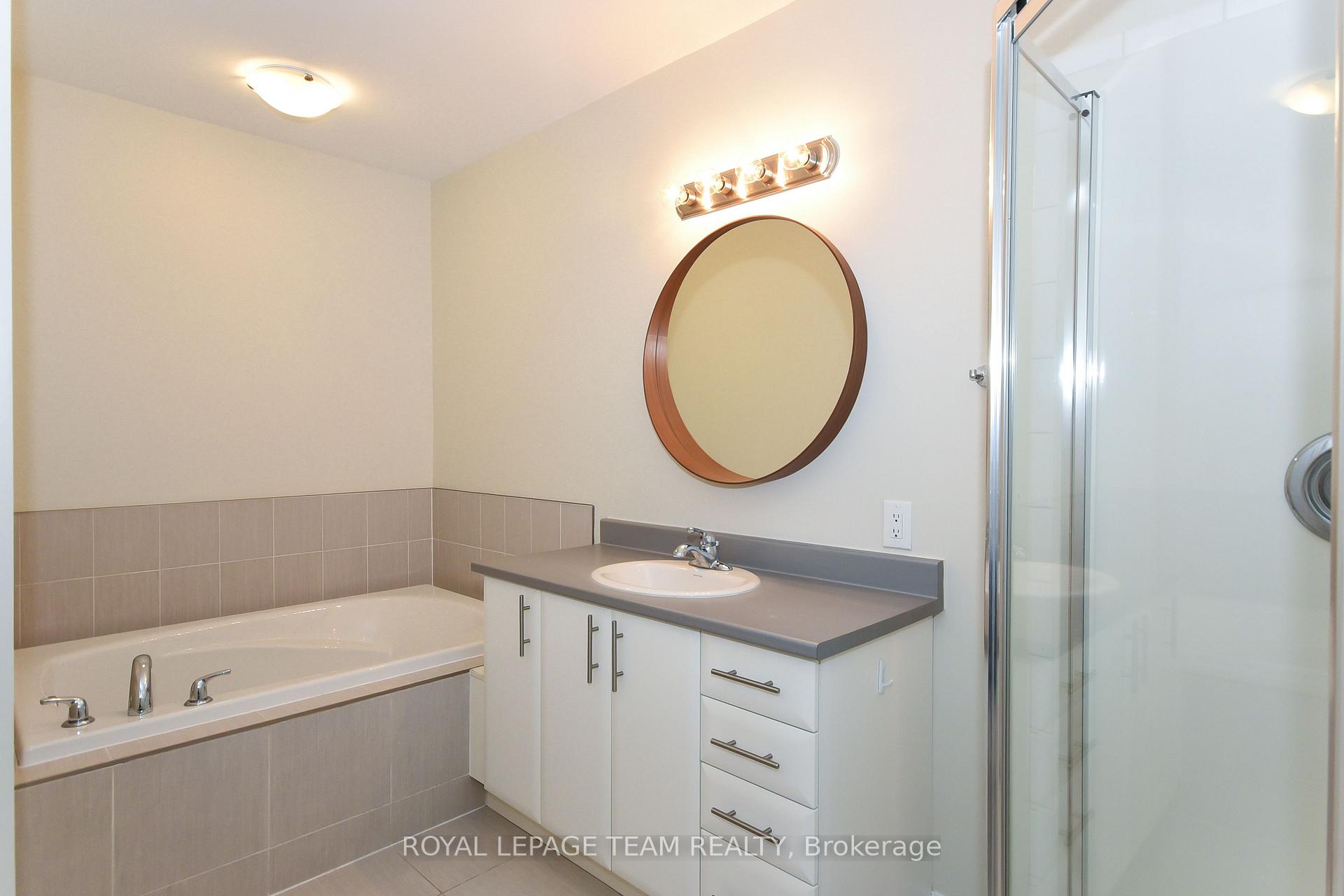 Photo 5 of 200 Pembina Private, Ottawa, Riverside South/Gloucester Glen — HOMEH