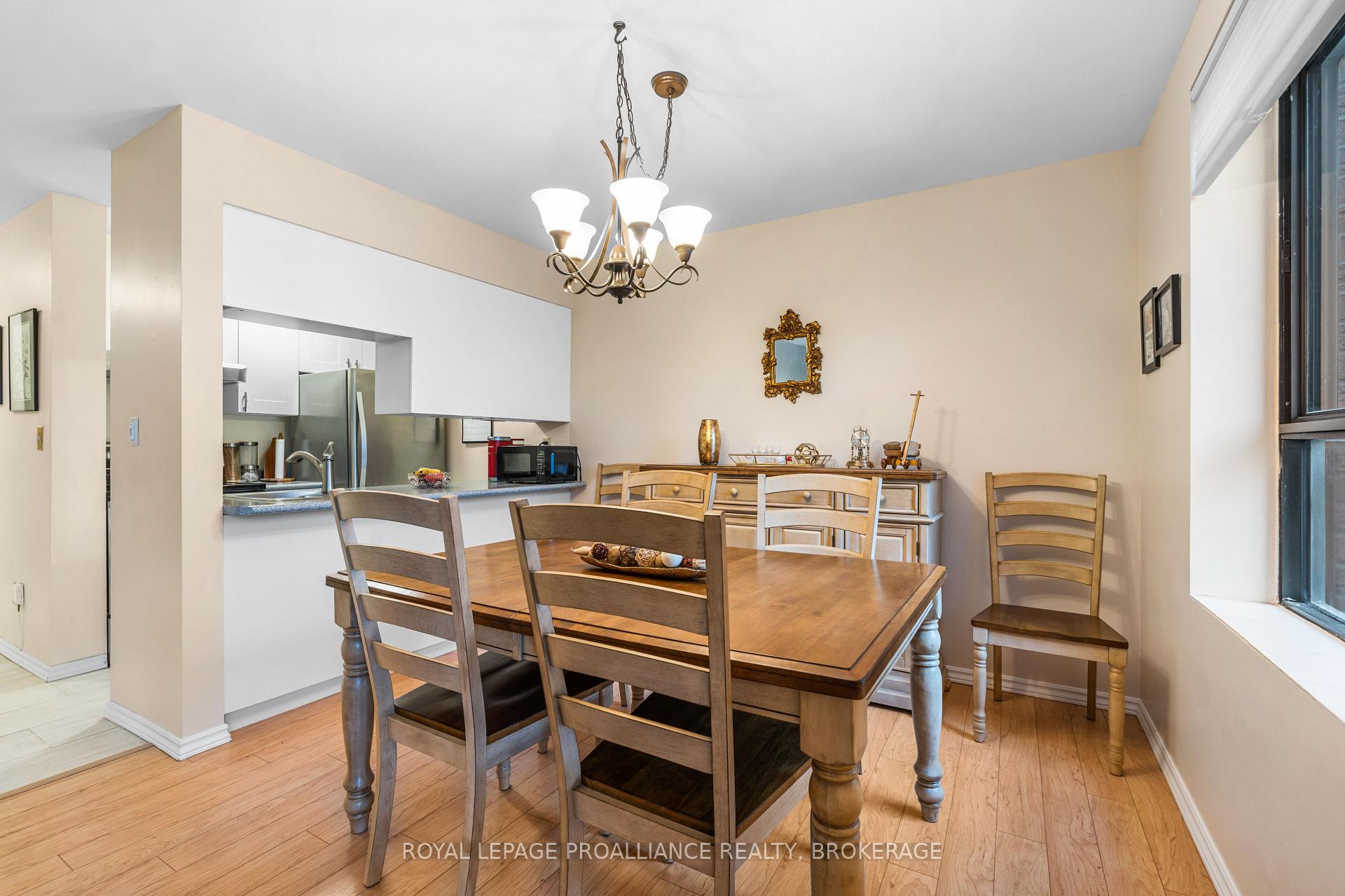 Photo 4 of Unit 314, 17 Eldon Hall Place, Kingston, Central City West — HOMEH