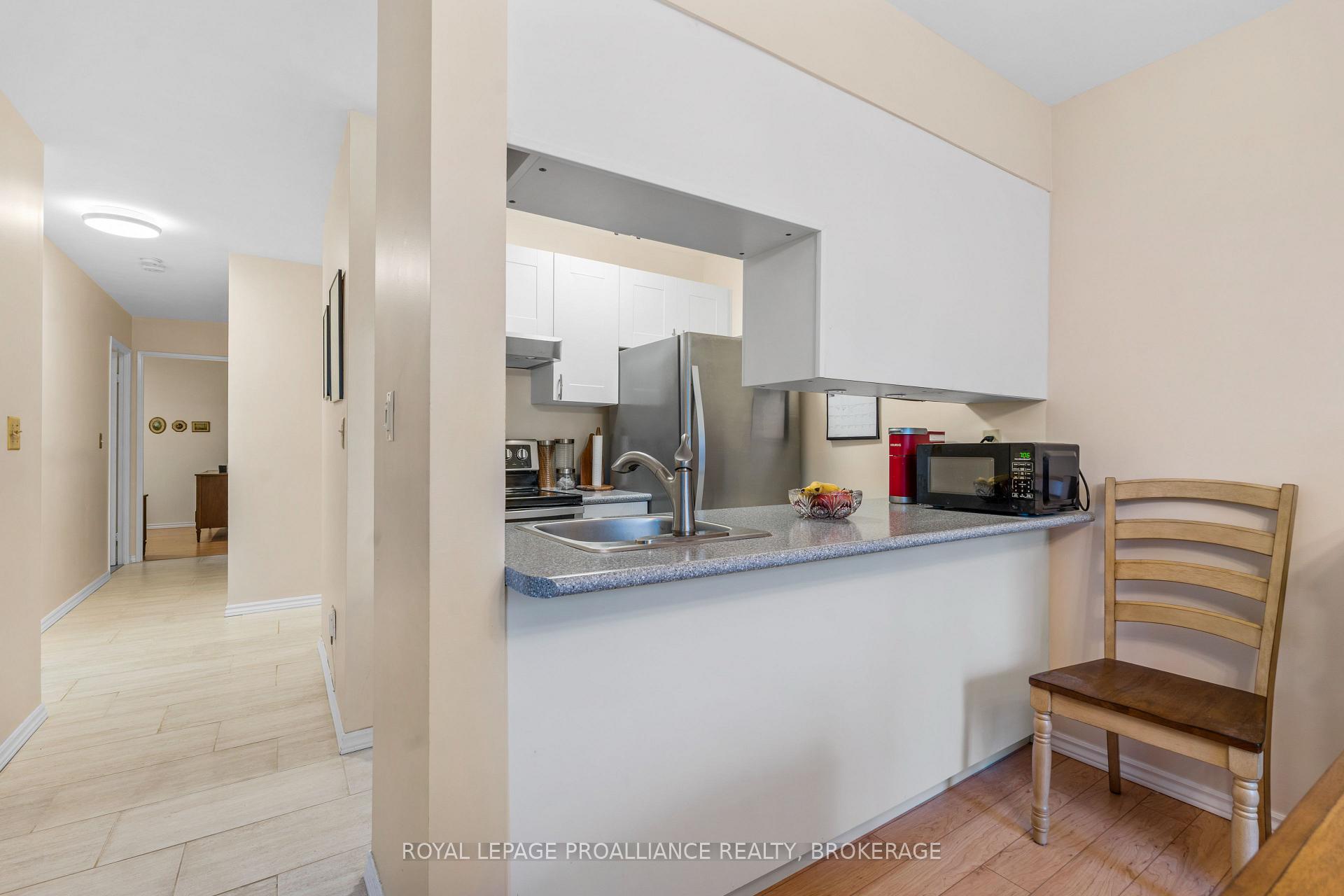 Photo 5 of Unit 314, 17 Eldon Hall Place, Kingston, Central City West — HOMEH