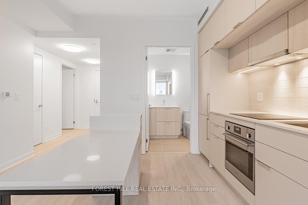 Photo 9 of Unit 704, 185 Alberta Avenue, Toronto, Oakwood Village — HOMEH