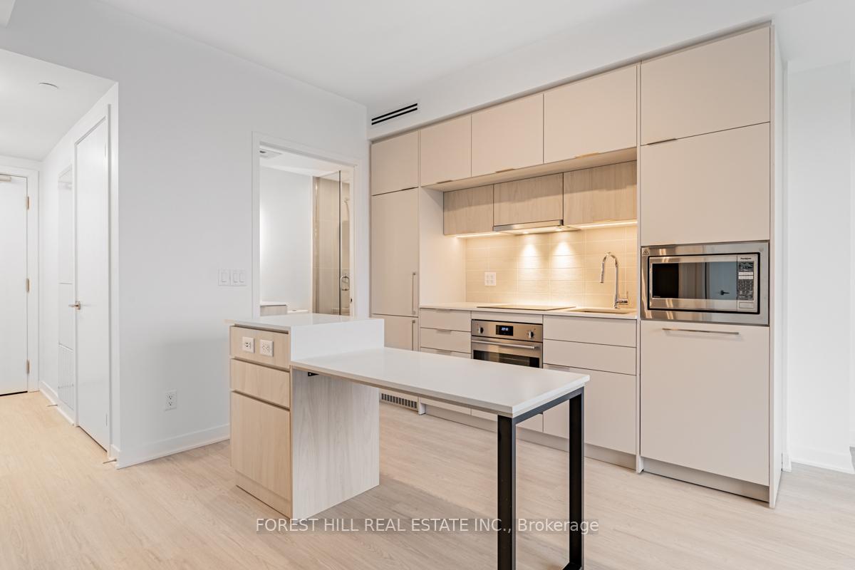 Photo 7 of Unit 704, 185 Alberta Avenue, Toronto, Oakwood Village — HOMEH