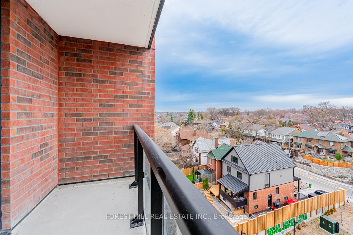 Photo 14 of Unit 704, 185 Alberta Avenue, Toronto, Oakwood Village — HOMEH