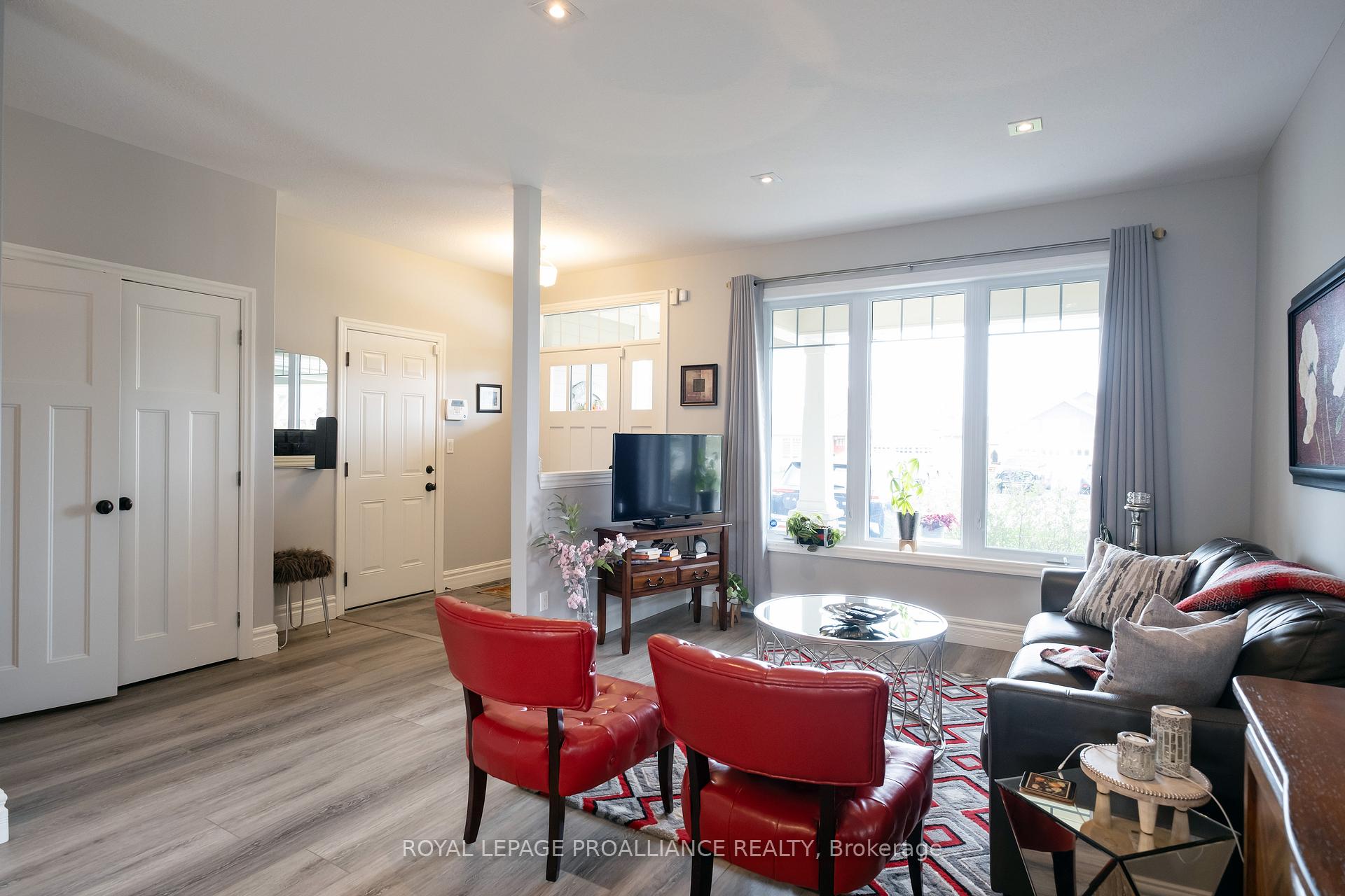 Photo 12 of 52 Tessa Boulevard E, Belleville, Belleville Ward — HOMEH