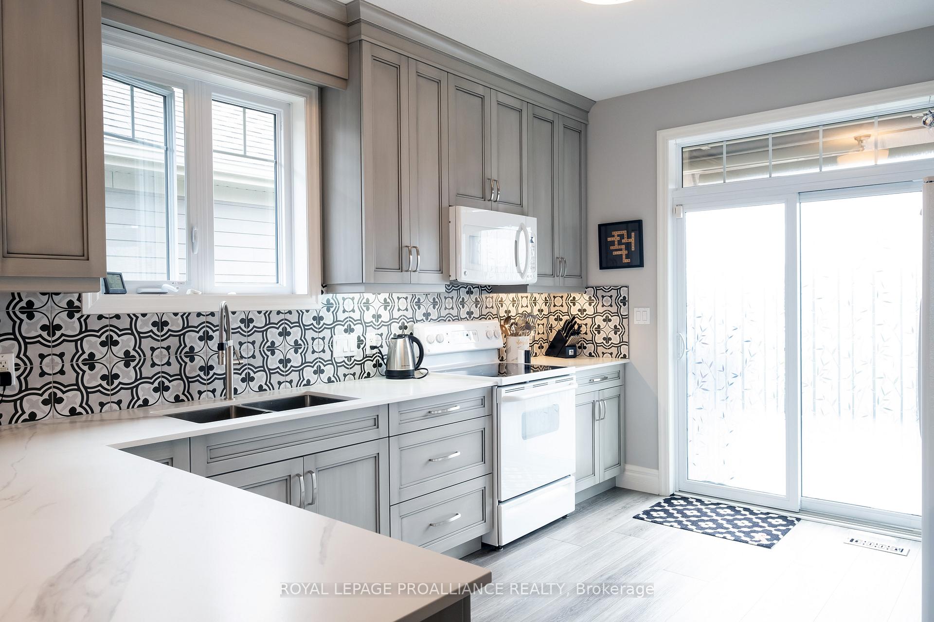 Photo 17 of 52 Tessa Boulevard E, Belleville, Belleville Ward — HOMEH